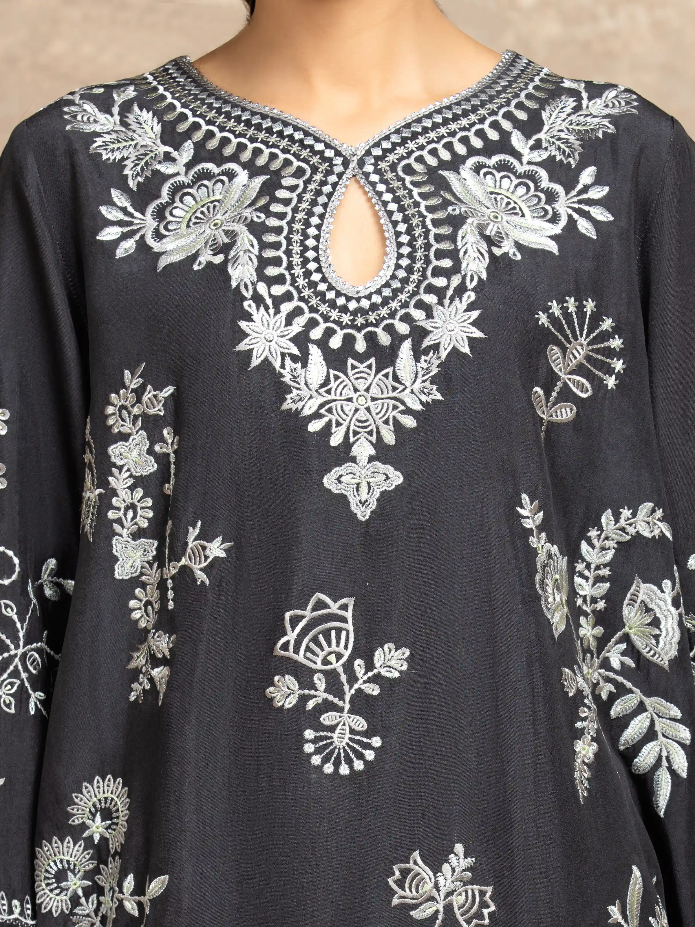 Unstitched Embroidered Viscose Suit - EWU5V19-32047-3P - Image 4