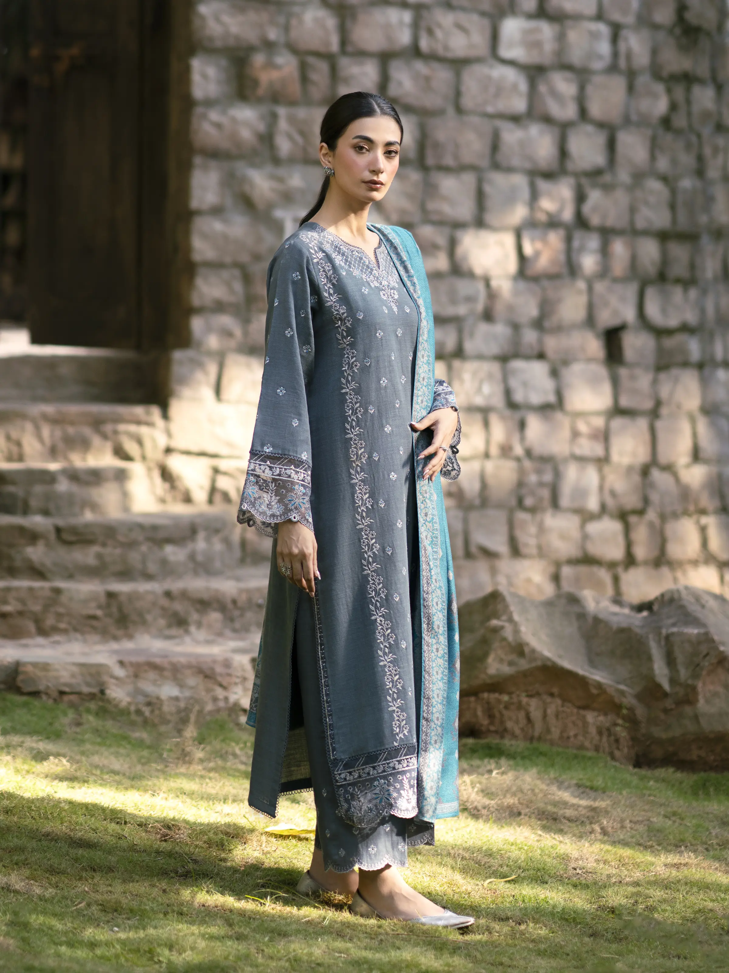 Unstitched Embroidered Marina Twill Suit - EWU24V14-30209-3P - Image 2