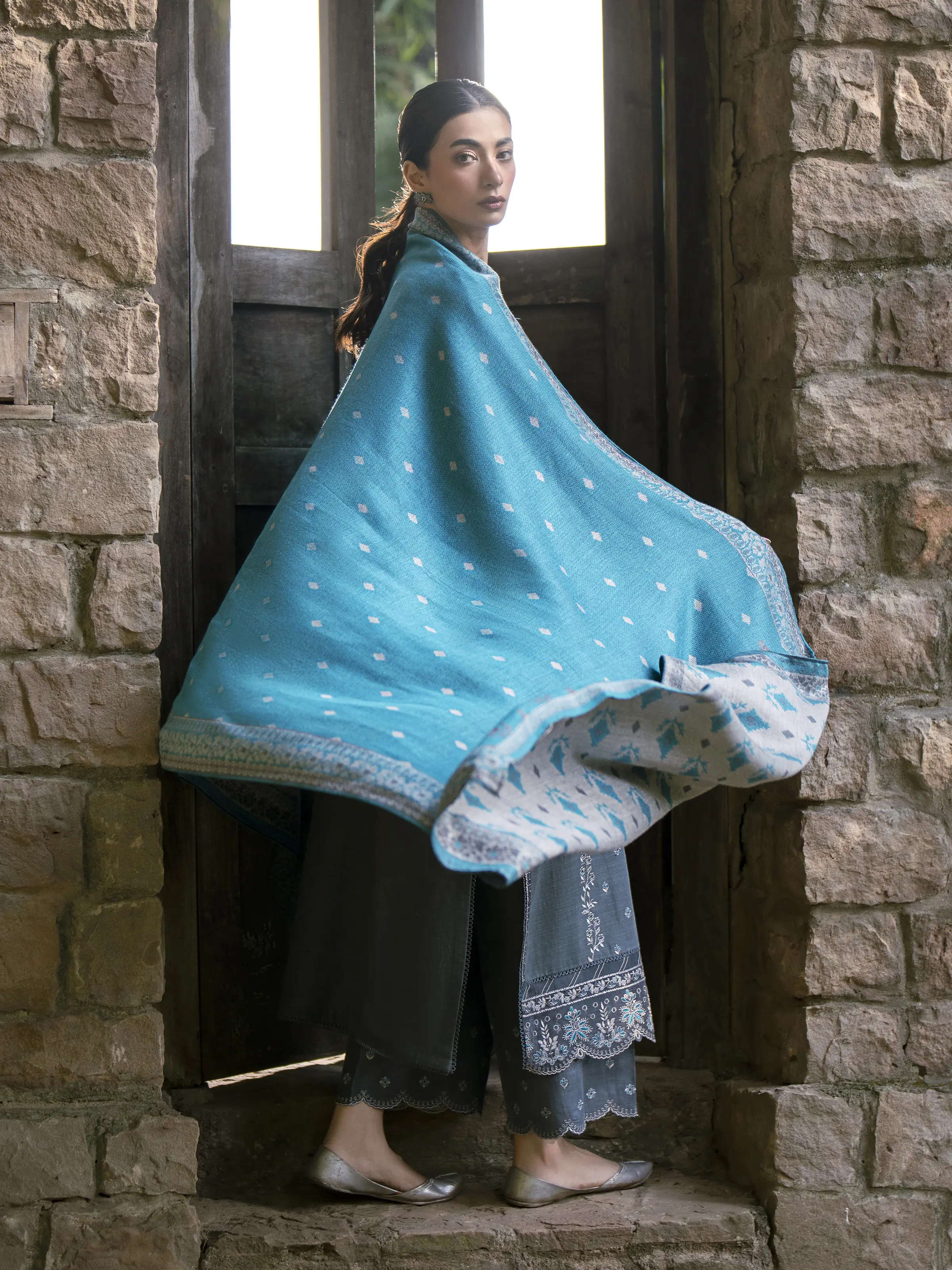 Unstitched Embroidered Marina Twill Suit - EWU24V14-30209-3P - Image 4