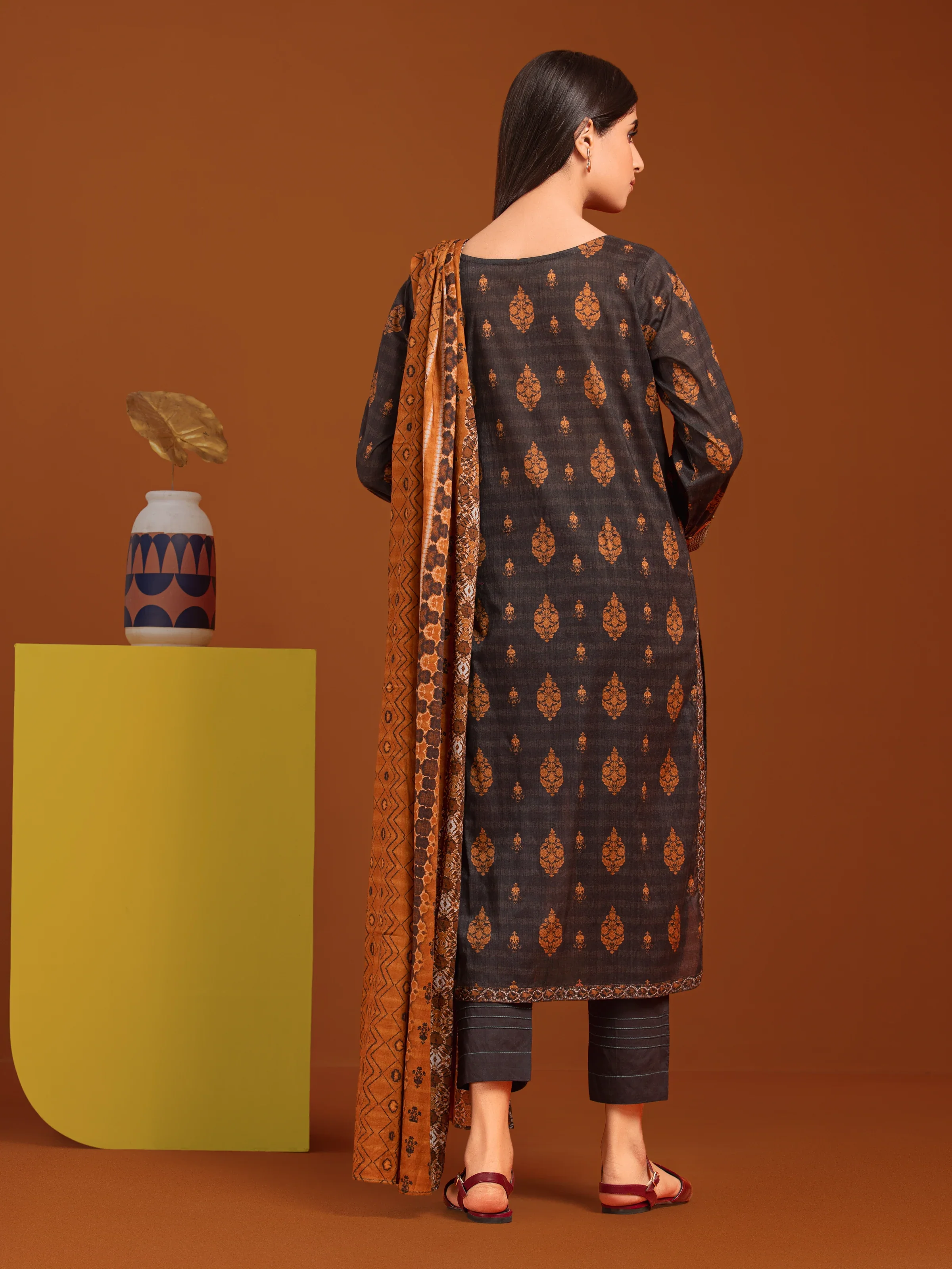 Unstitched Printed Khaddar Suit - EWU24A3-27094-3P - Image 2