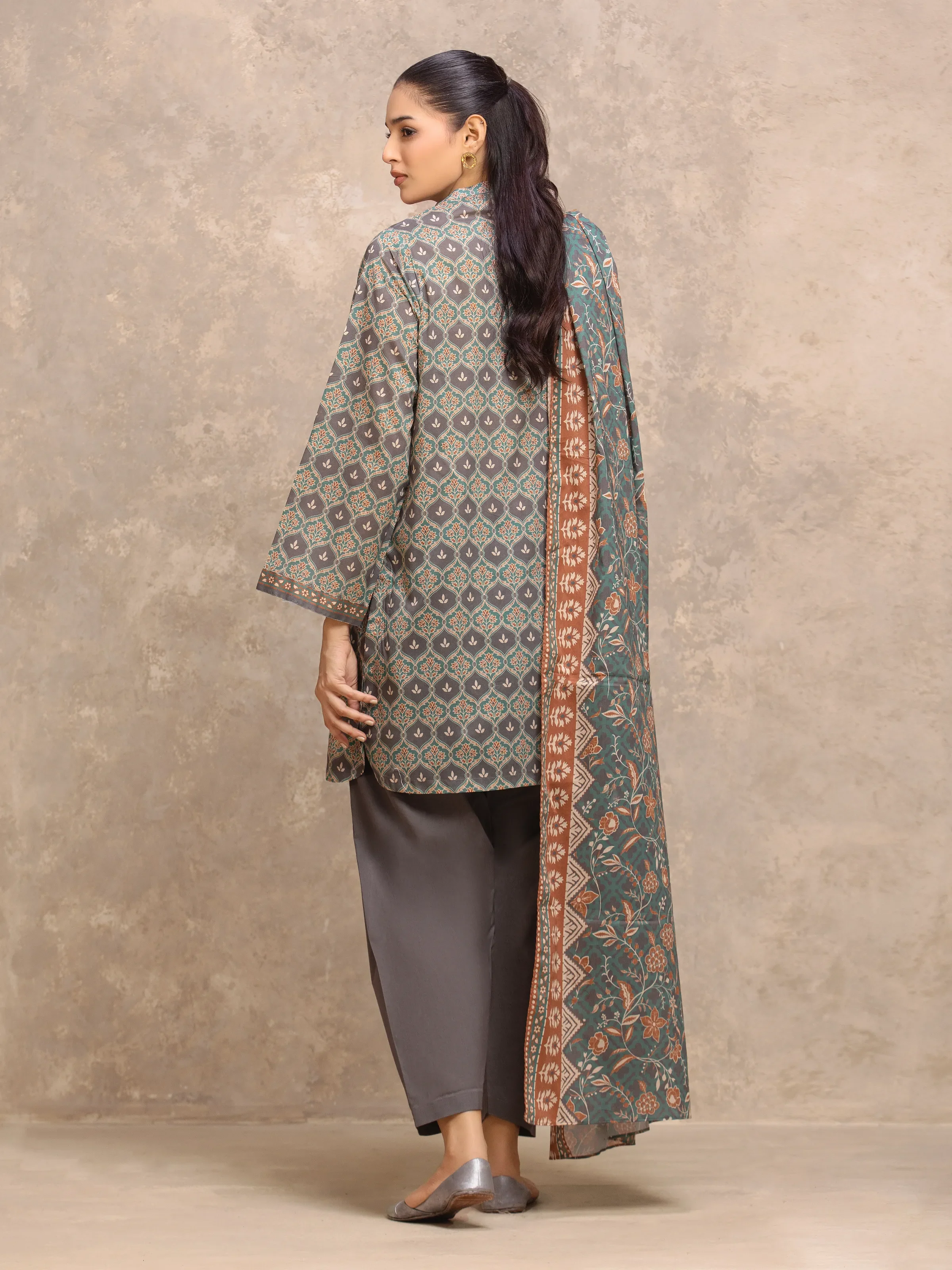Unstitched Printed Lawn Suit - EWU6A1-36555-3P - Image 6