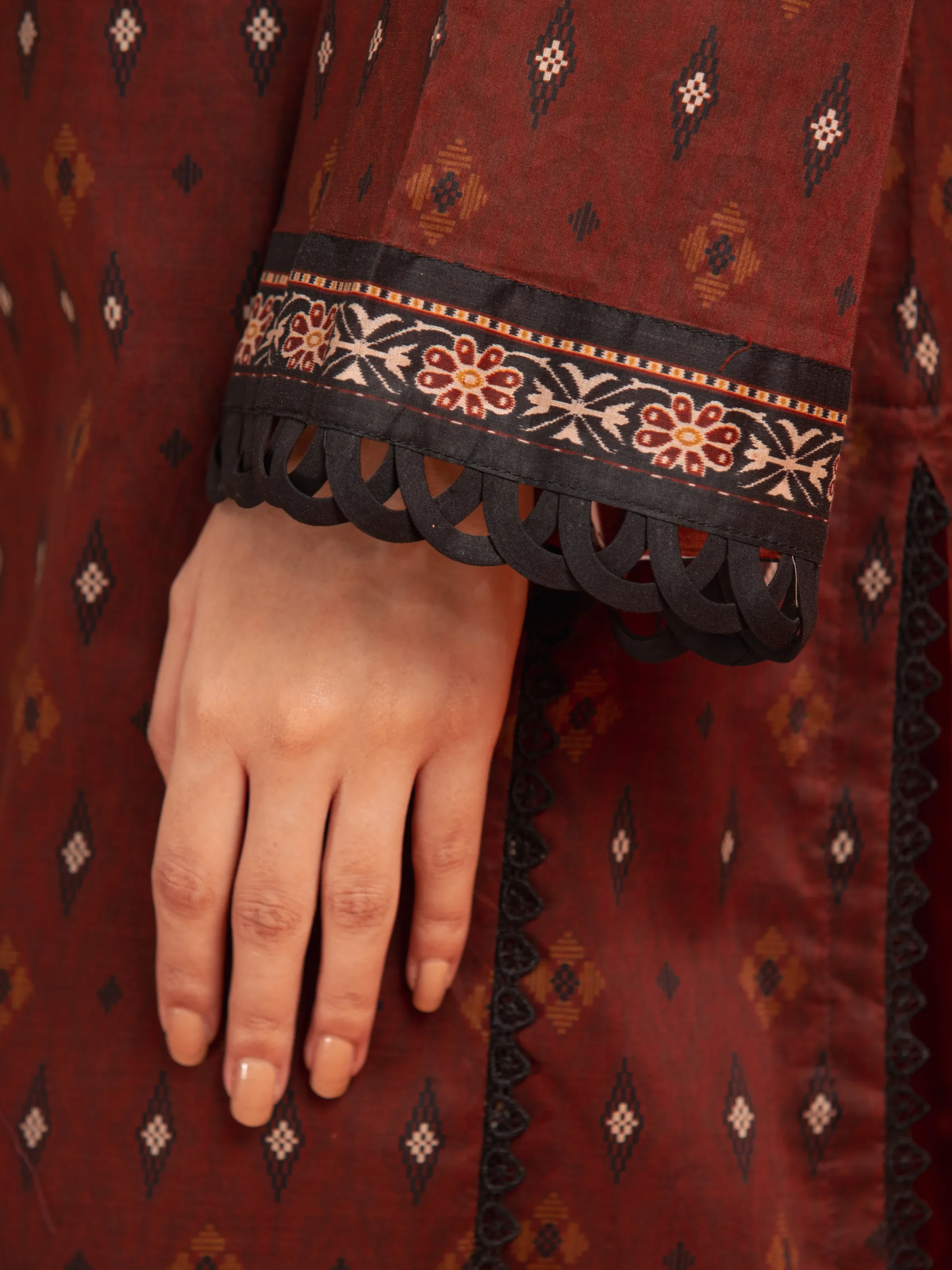 Unstitched Printed Khaddar Suit - EWU24A3-27055-3P - Image 8