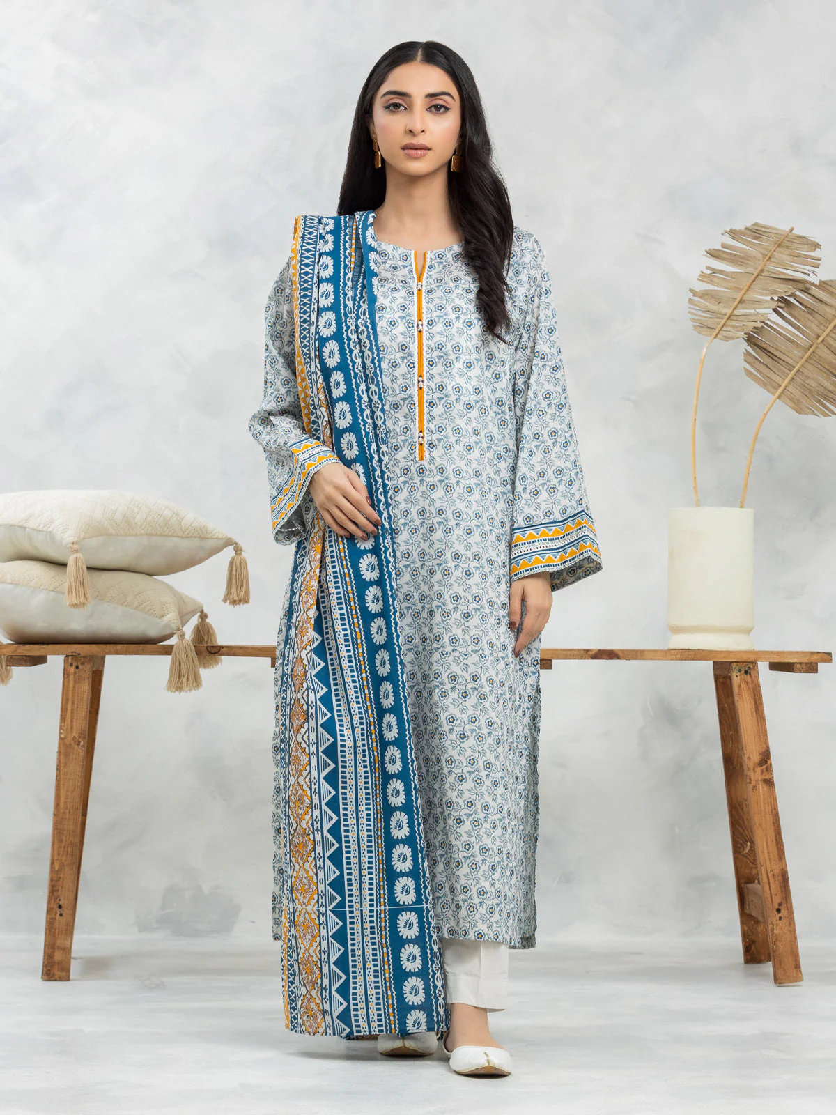 Unstitched Printed Lawn Shirt - EWU24A1-28120S