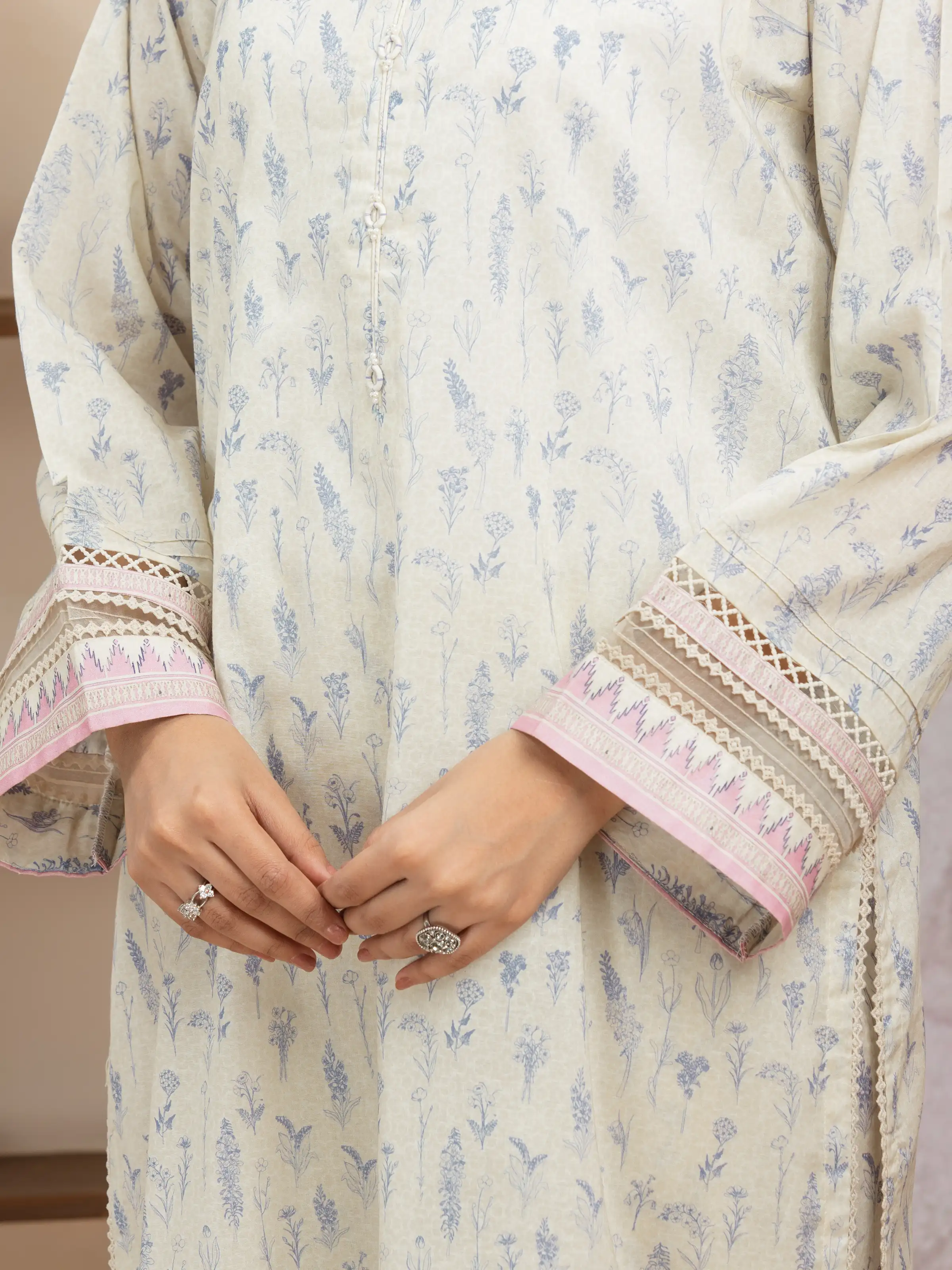 Unstitched Printed Lawn Suit - EWU5A1-35021-3P - Image 3