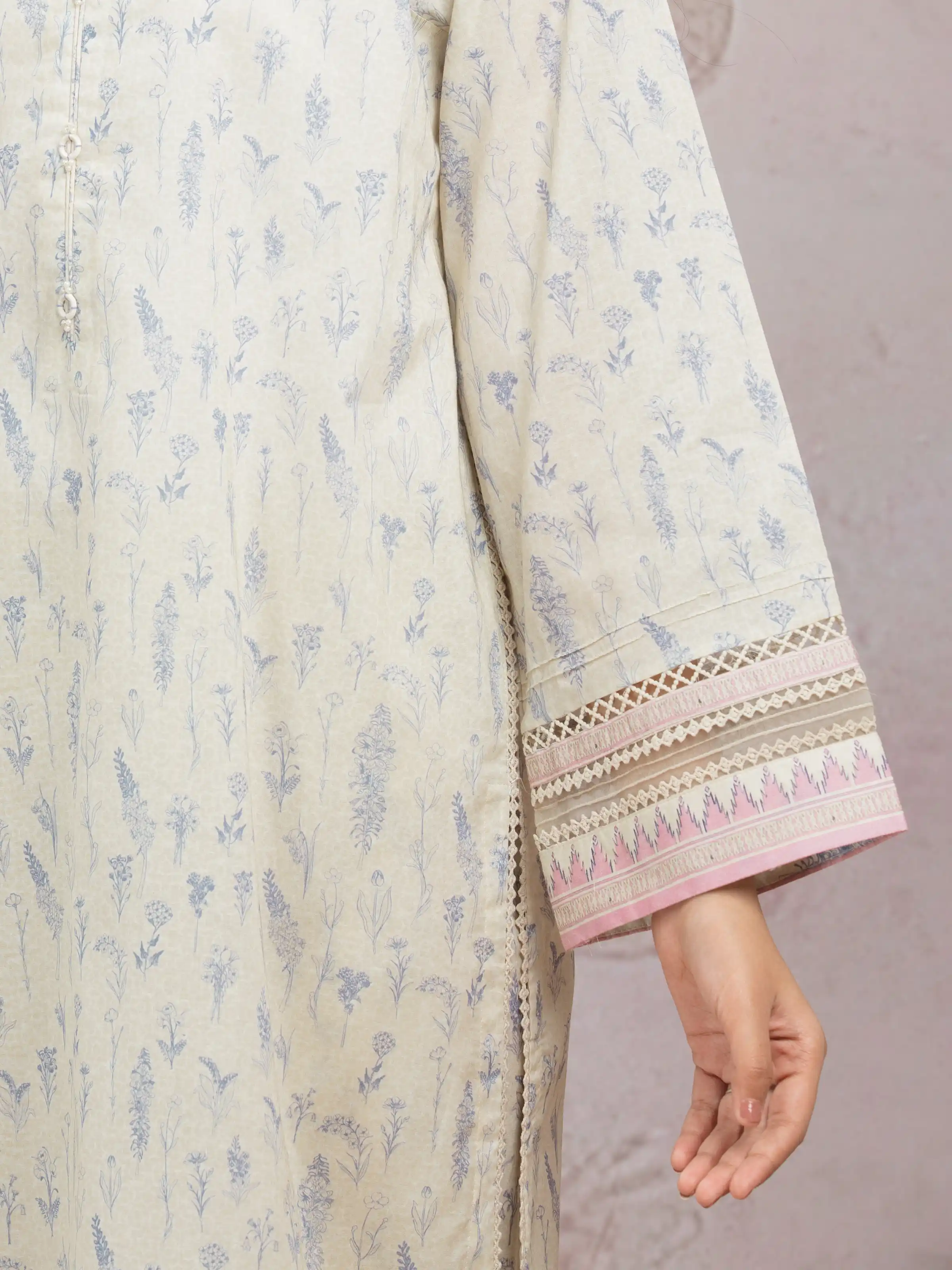 Unstitched Printed Lawn Suit - EWU5A1-35021-3P - Image 4