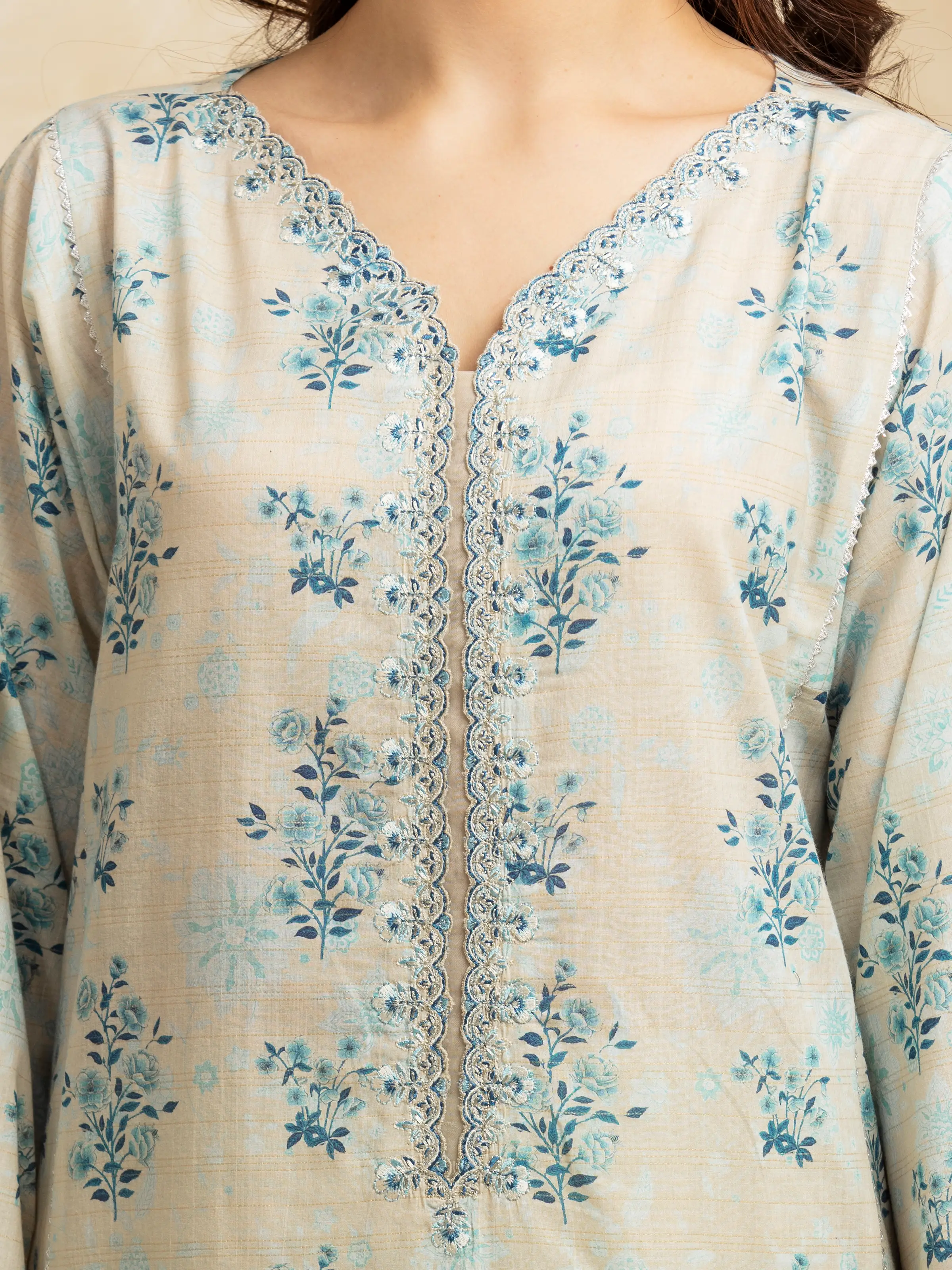 Unstitched Embroidered Lawn Suit - EWU5V1-31184-3P - Image 3