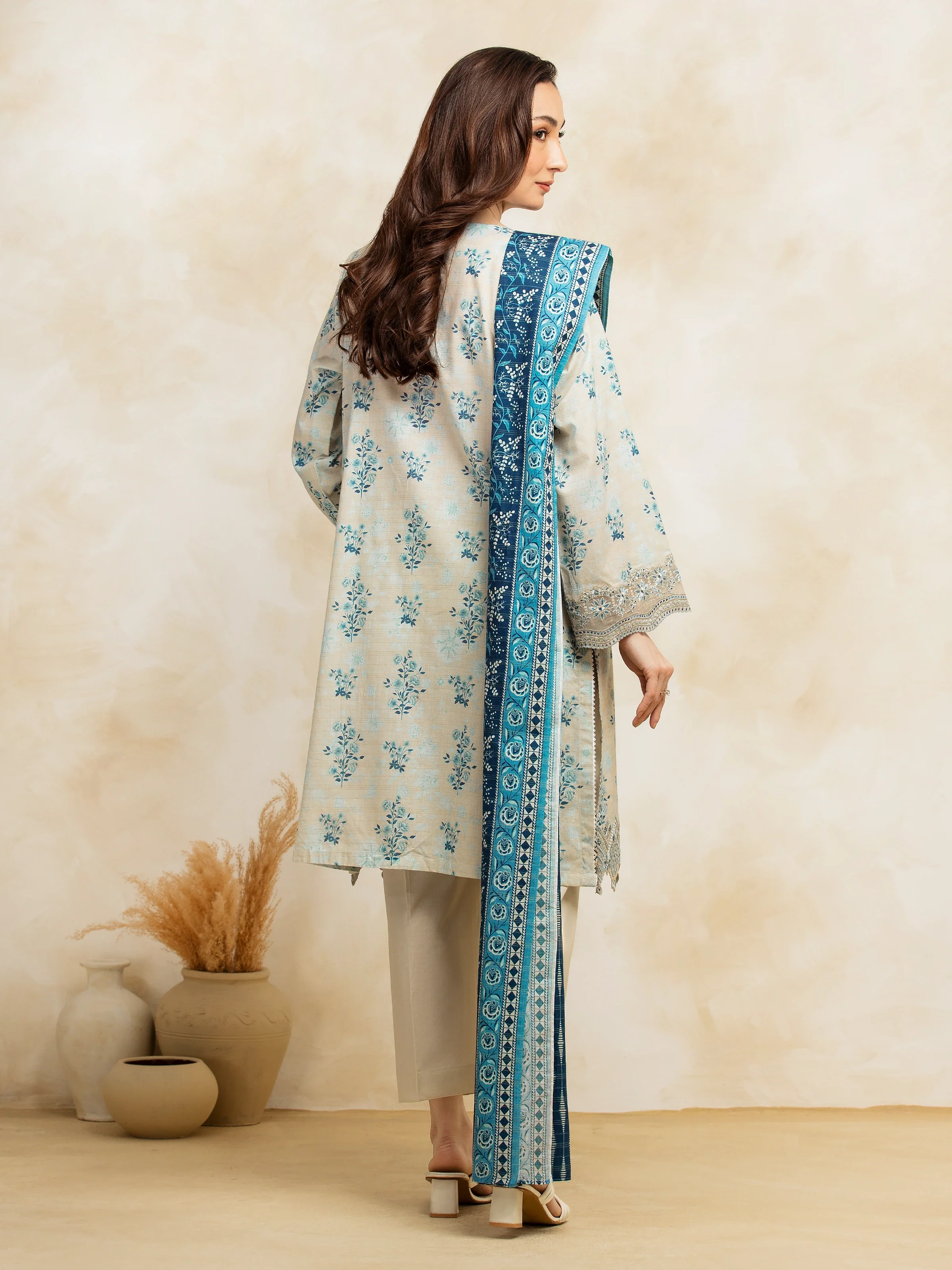 Unstitched Embroidered Lawn Suit - EWU5V1-31184-3P - Image 6
