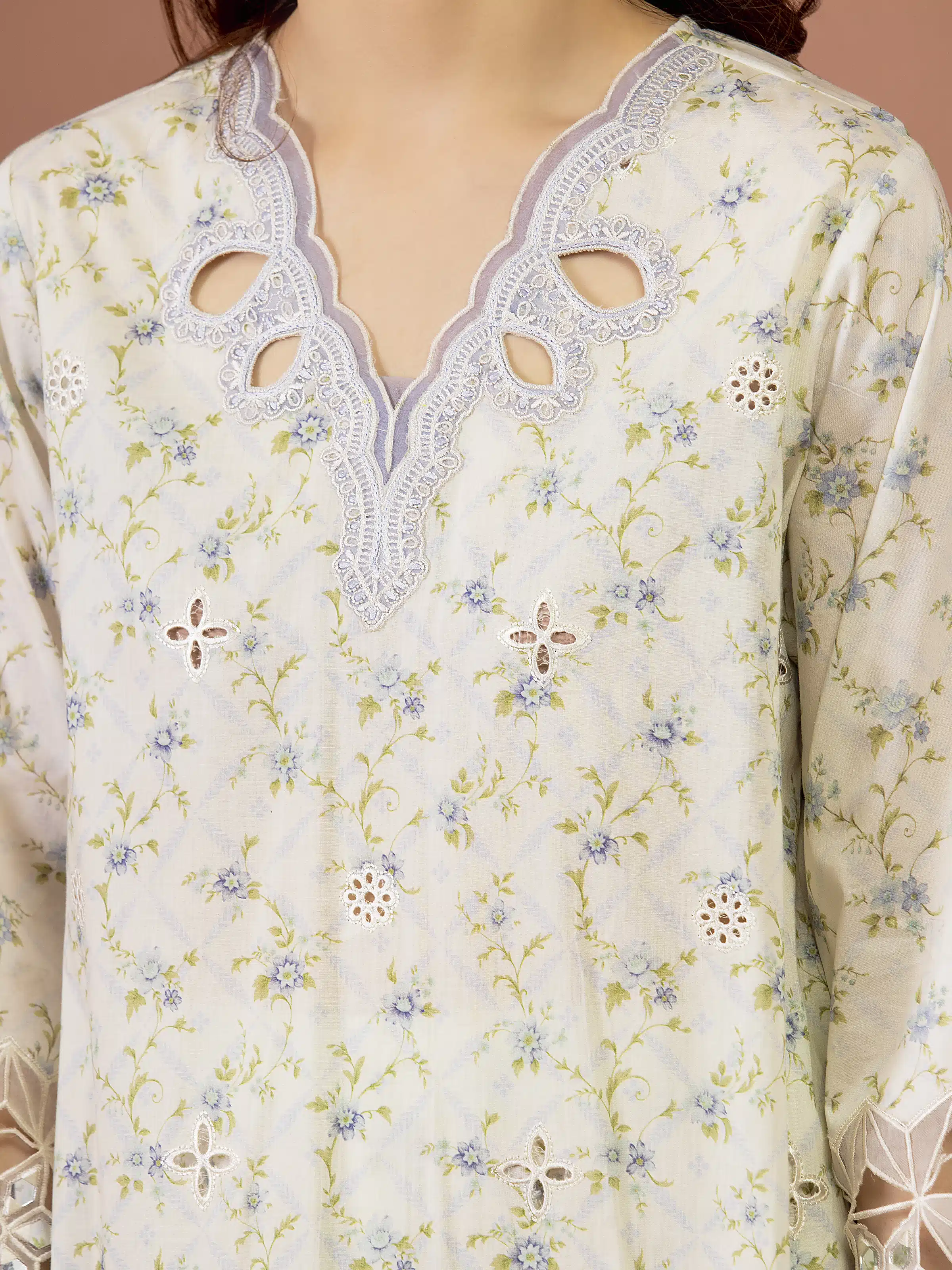 Unstitched Embroidered Lawn Suit - EWU5V1-31408-3P - Image 5