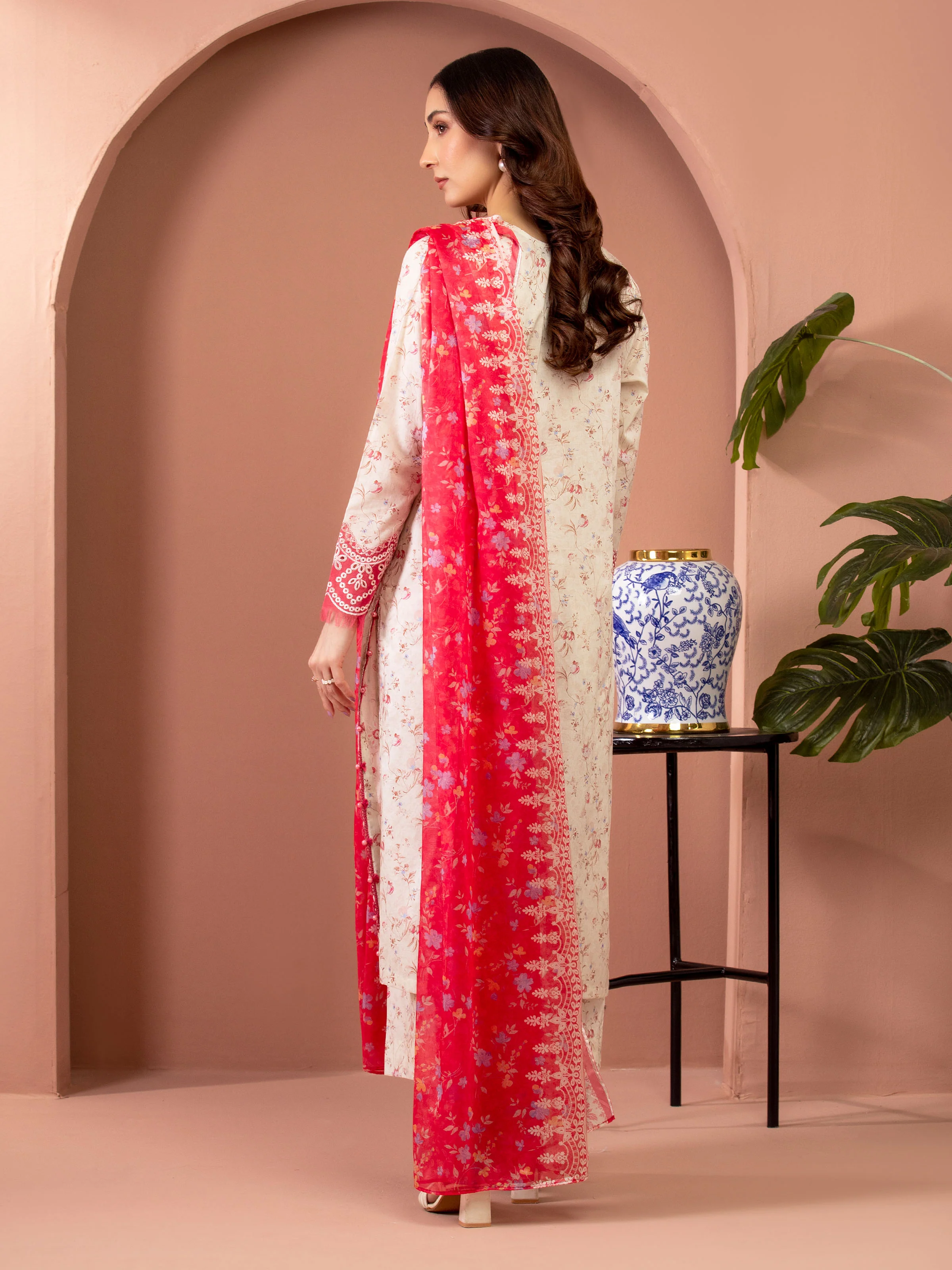 Unstitched Embroidered Lawn Suit - EWU5V1-31448-3P - Image 6