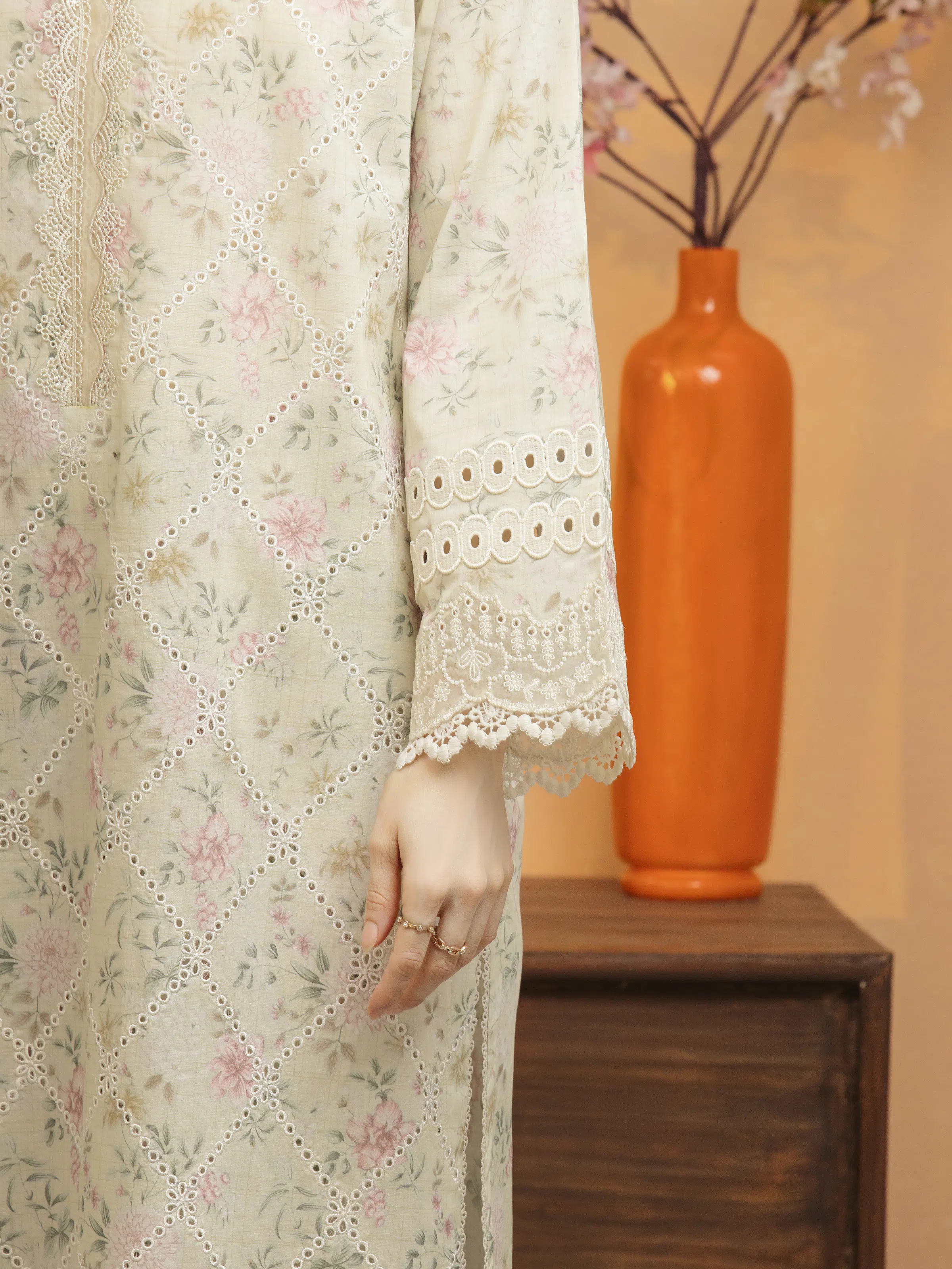Unstitched Embroidered Lawn Suit - EWU5V1-31452-3P - Image 4