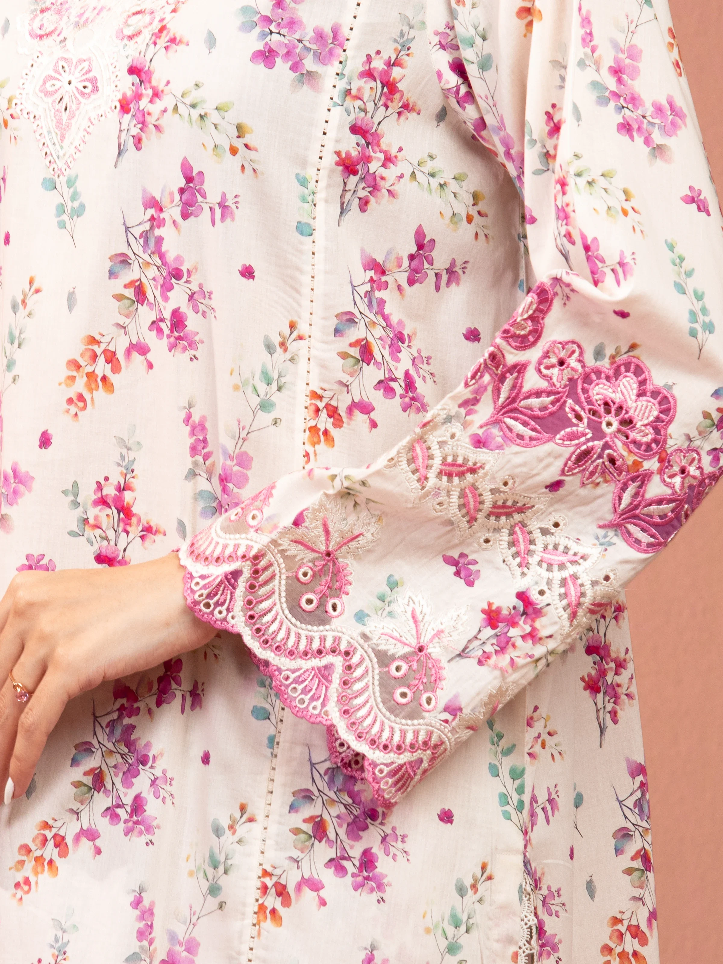 Unstitched Embroidered Lawn Suit - EWU5V1-31457-3P - Image 4