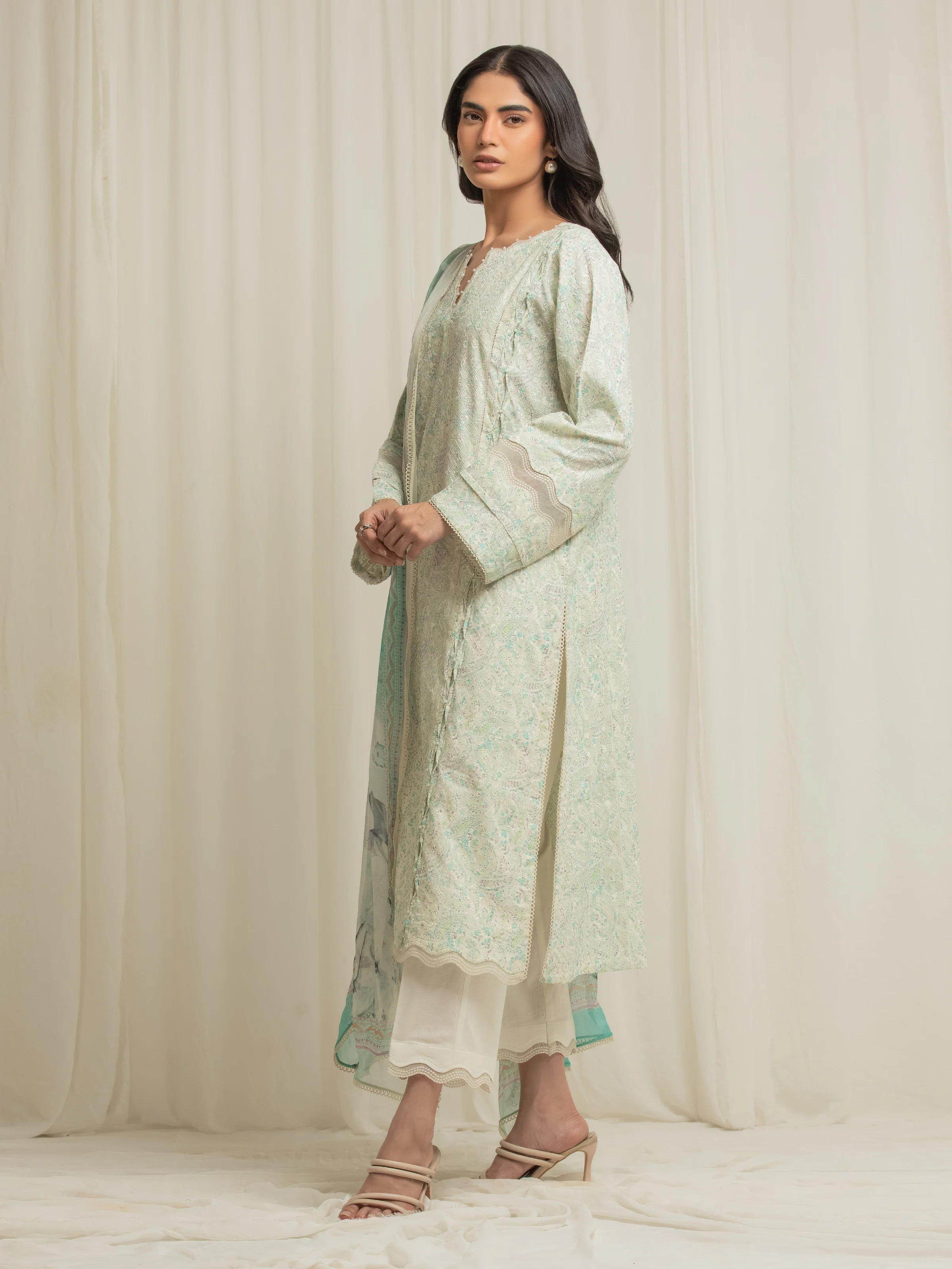 Unstitched Embroidered Cambric Suit - EWU6V2-33506-3P - Image 5