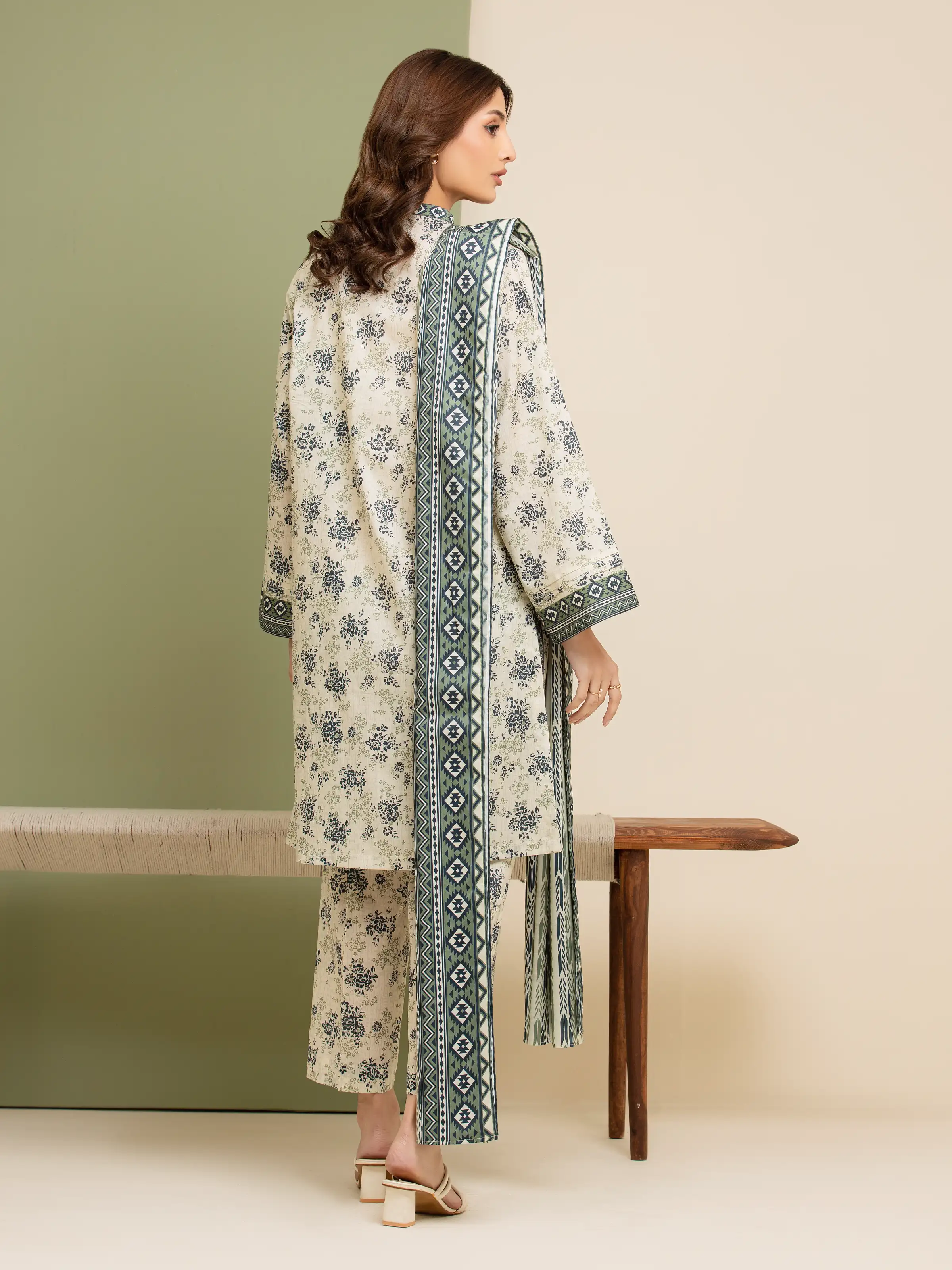 Unstitched Printed Lawn Suit - EWU5A1-35140-3P - Image 2