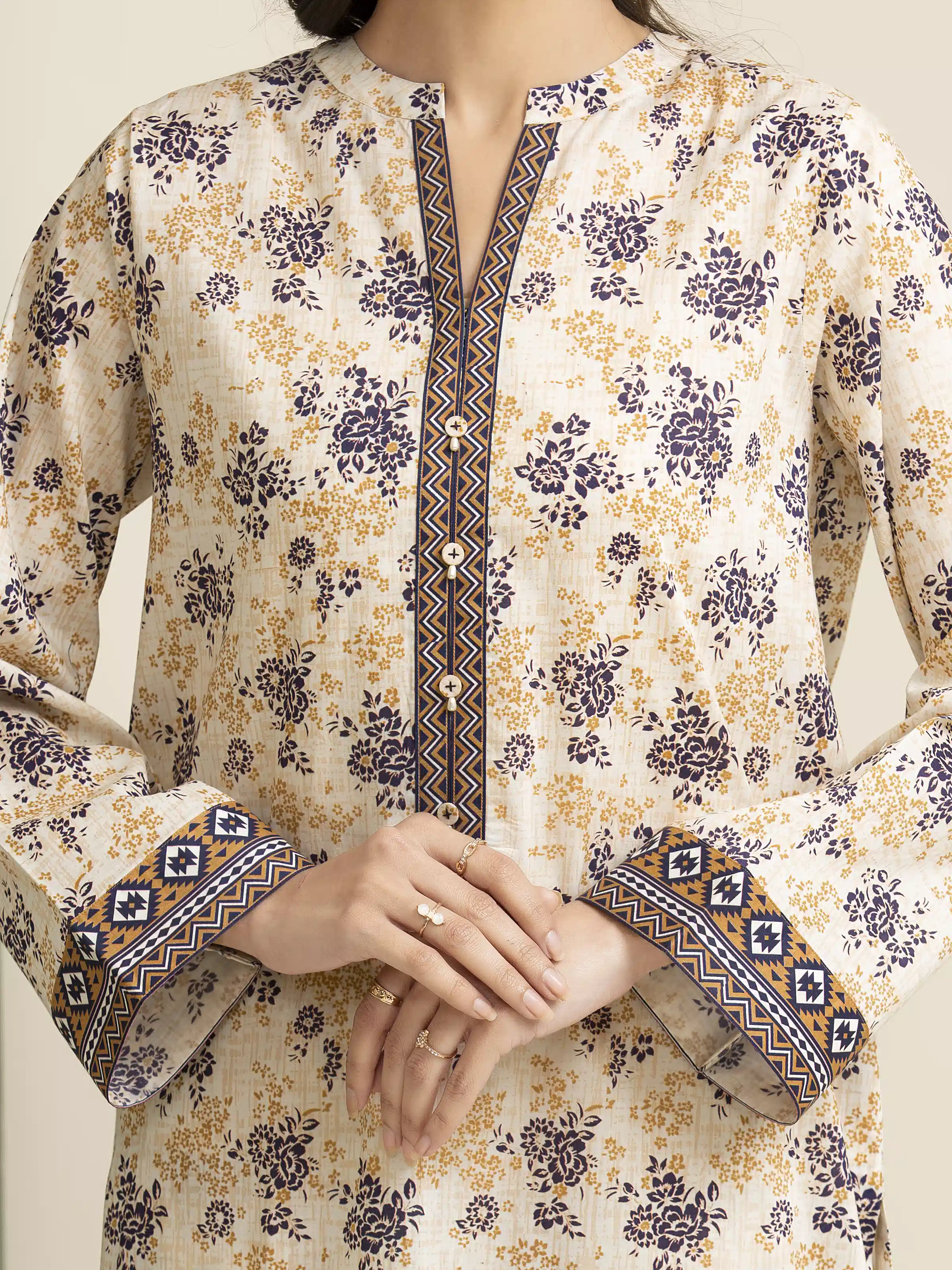 Unstitched Printed Lawn Suit - EWU5A1-35141-3P - Image 5