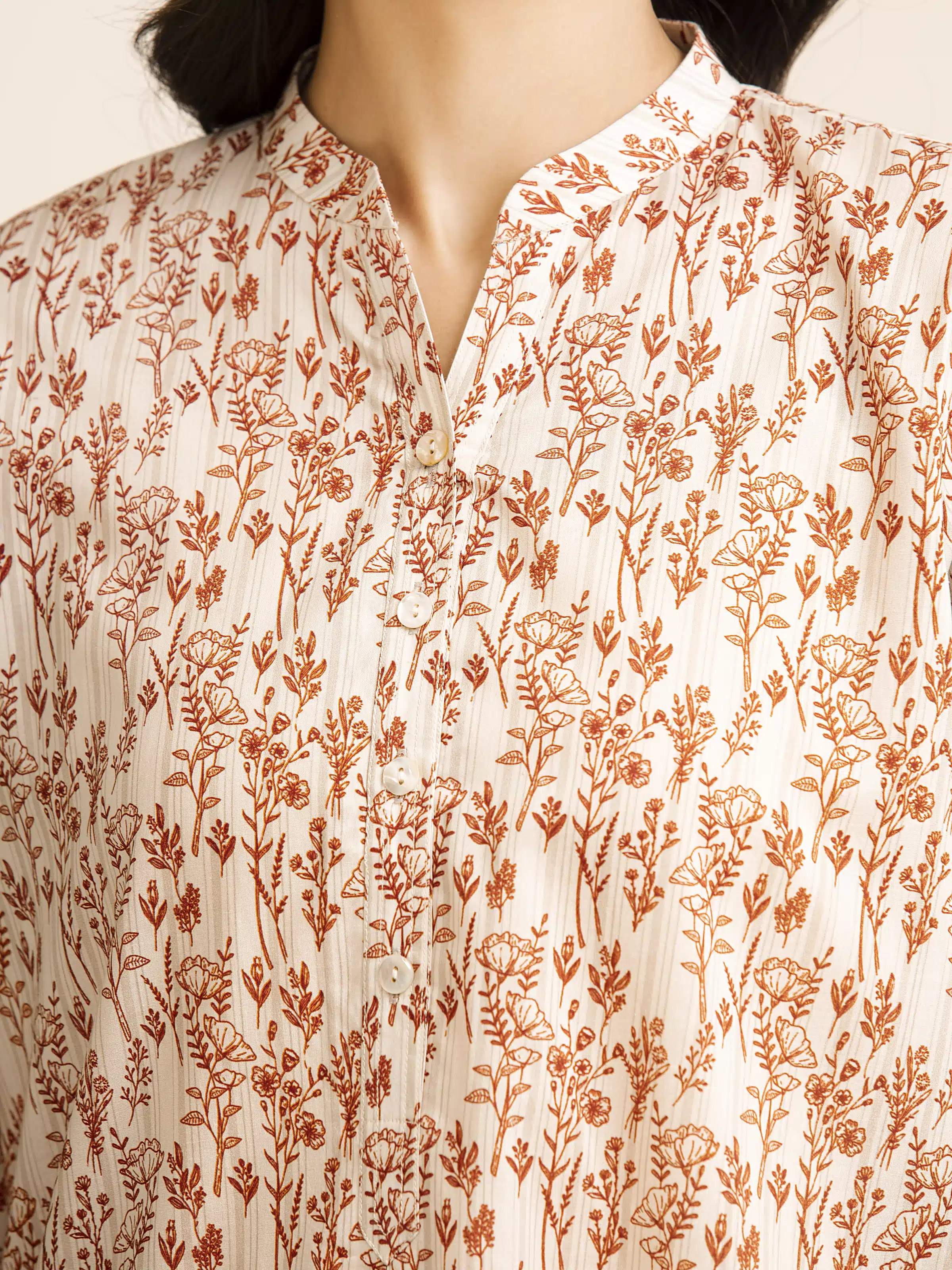 Unstitched Printed Lawn Suit - EWU5A1-35145-3P - Image 4
