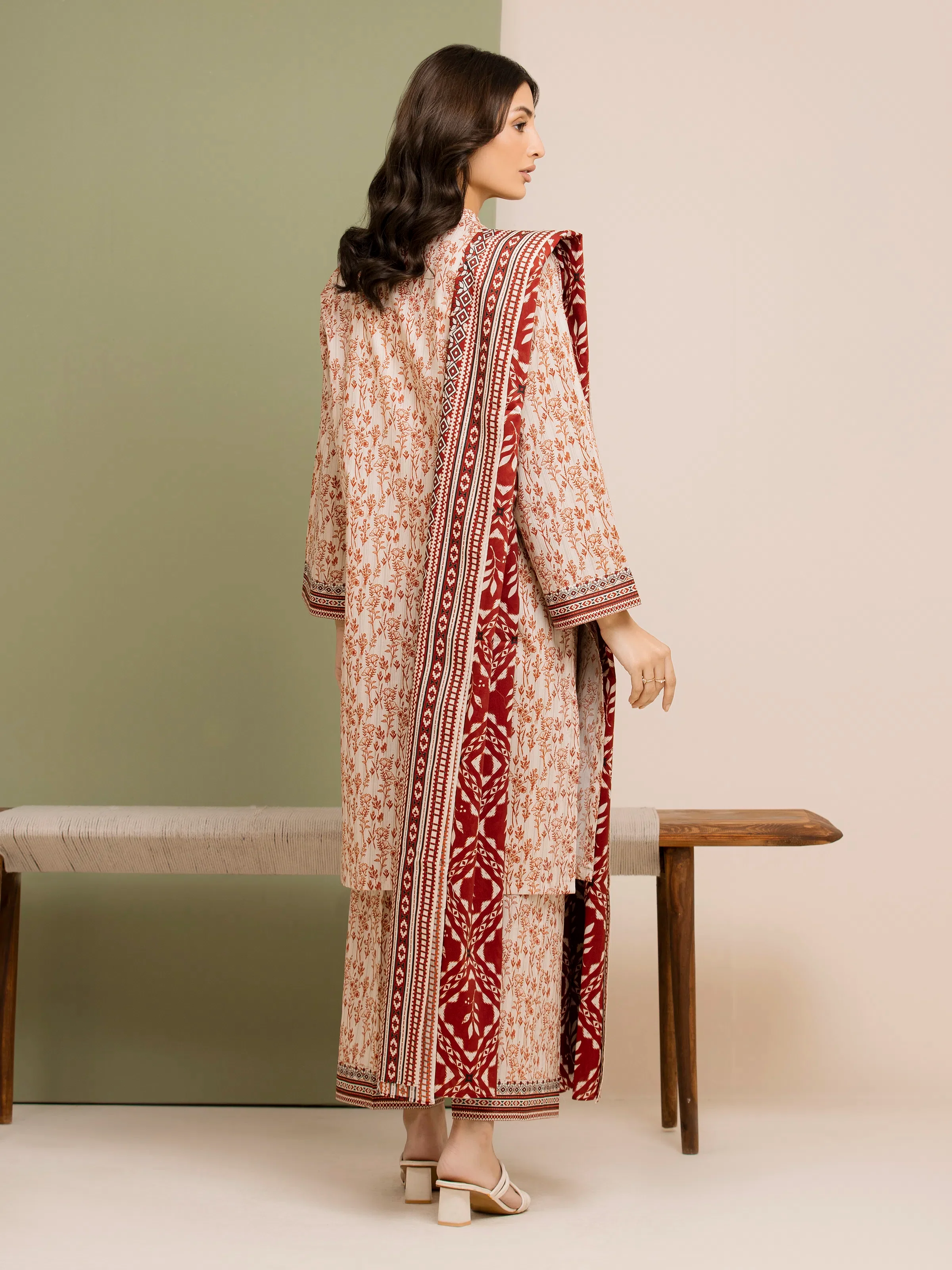 Unstitched Printed Lawn Suit - EWU5A1-35145-3P - Image 5