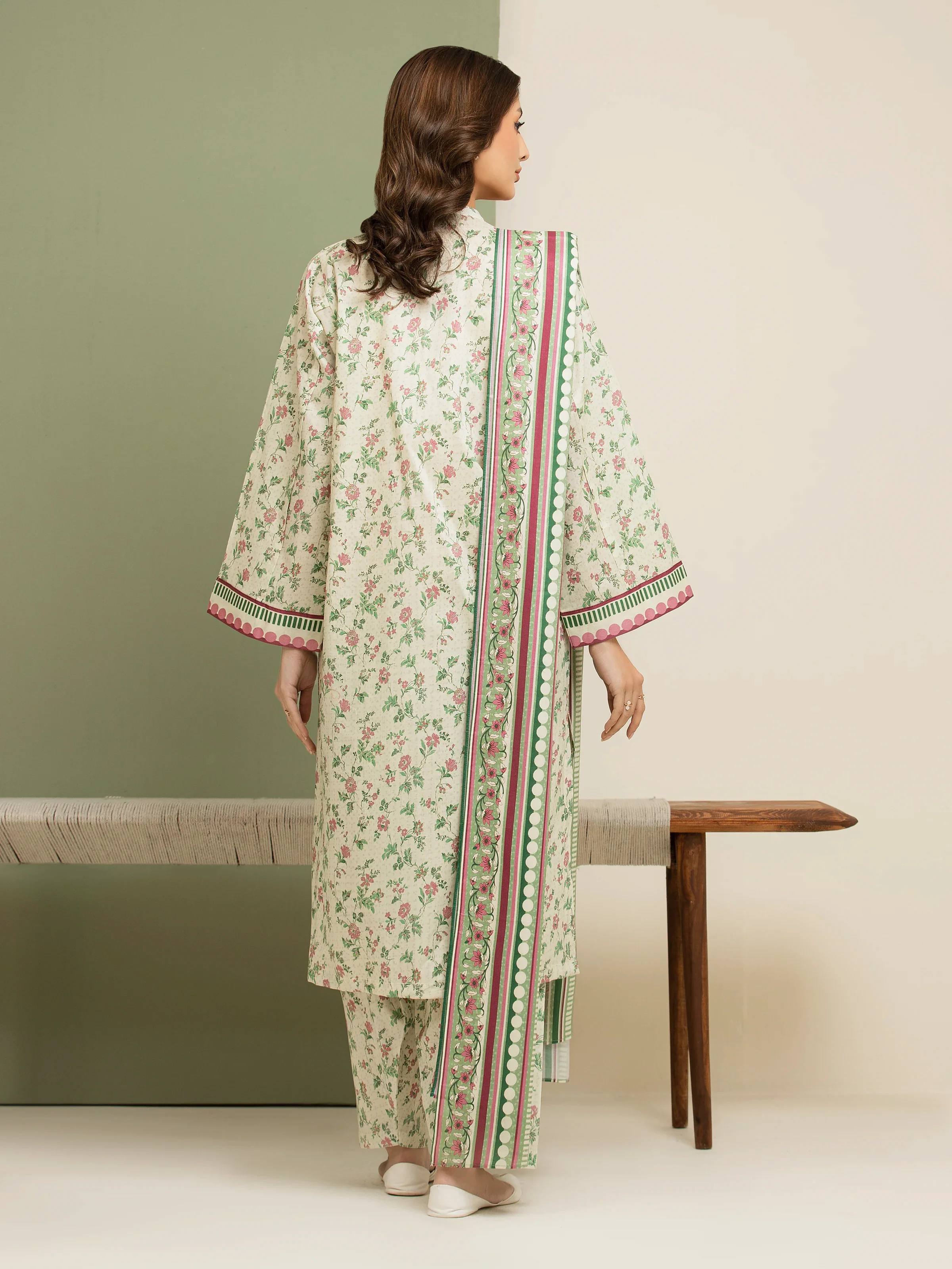 Unstitched Printed Lawn Suit - EWU5A1-35152-3P - Image 2
