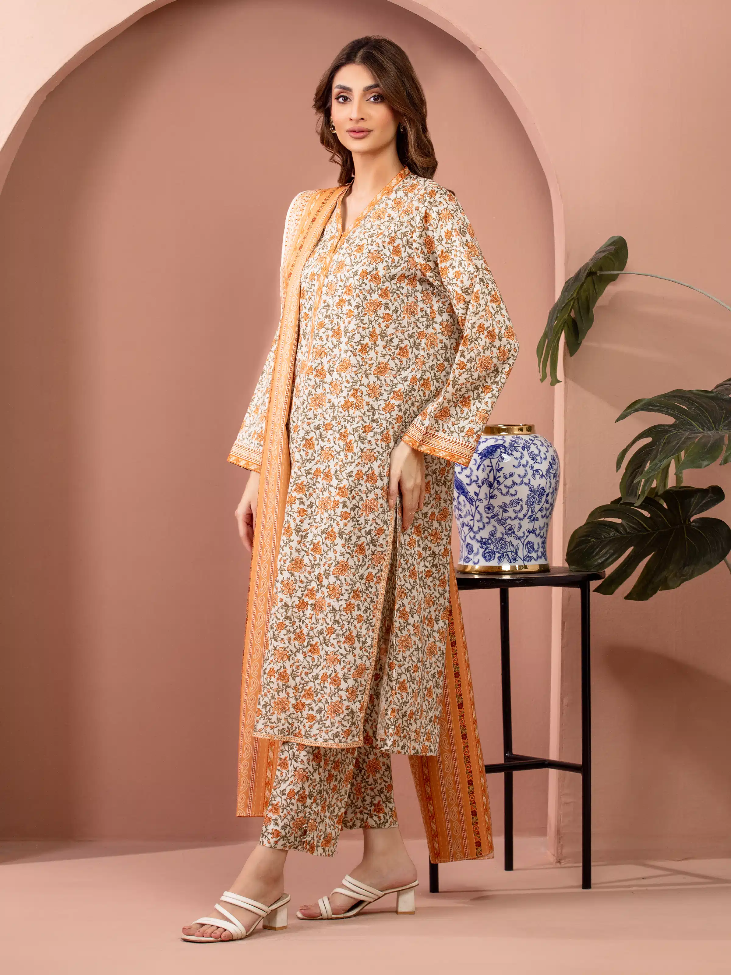 Unstitched Printed Lawn Suit - EWU5A1-35153-3P - Image 4
