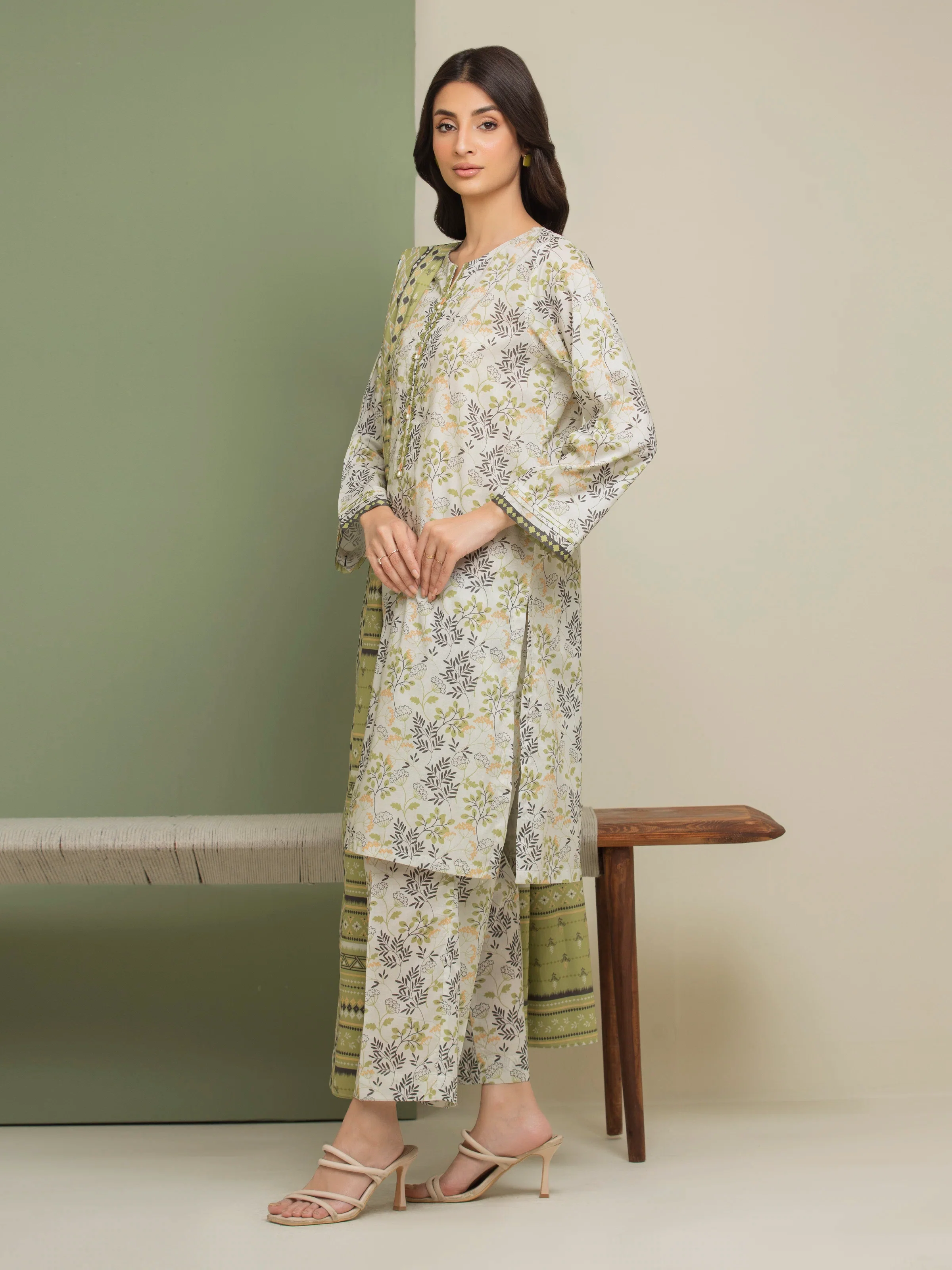 Unstitched Printed Lawn Suit - EWU5A1-35192-3P - Image 3