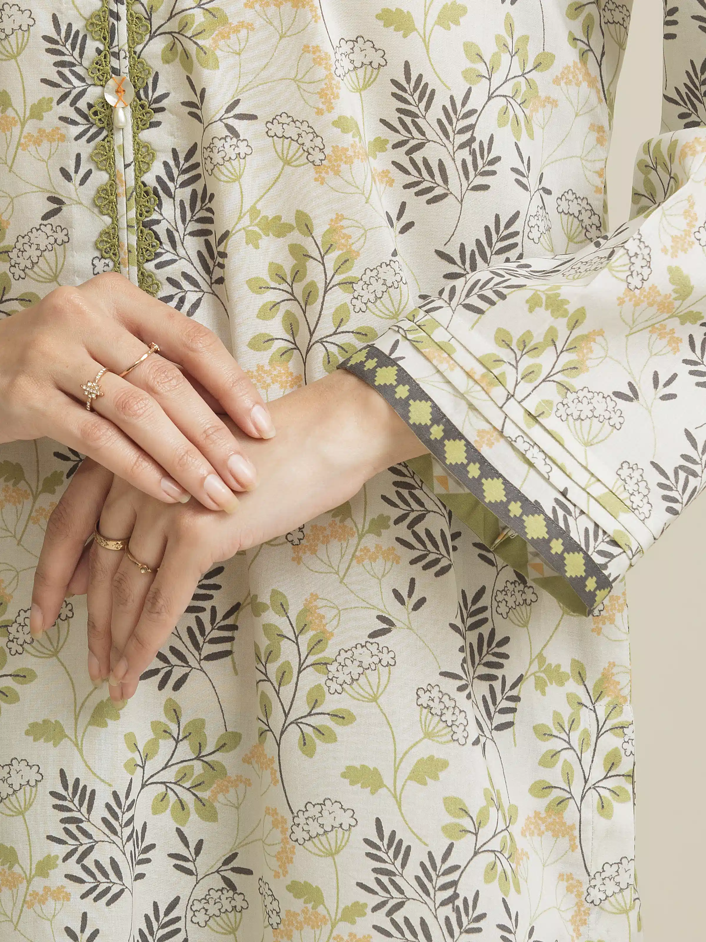 Unstitched Printed Lawn Suit - EWU5A1-35192-3P - Image 5
