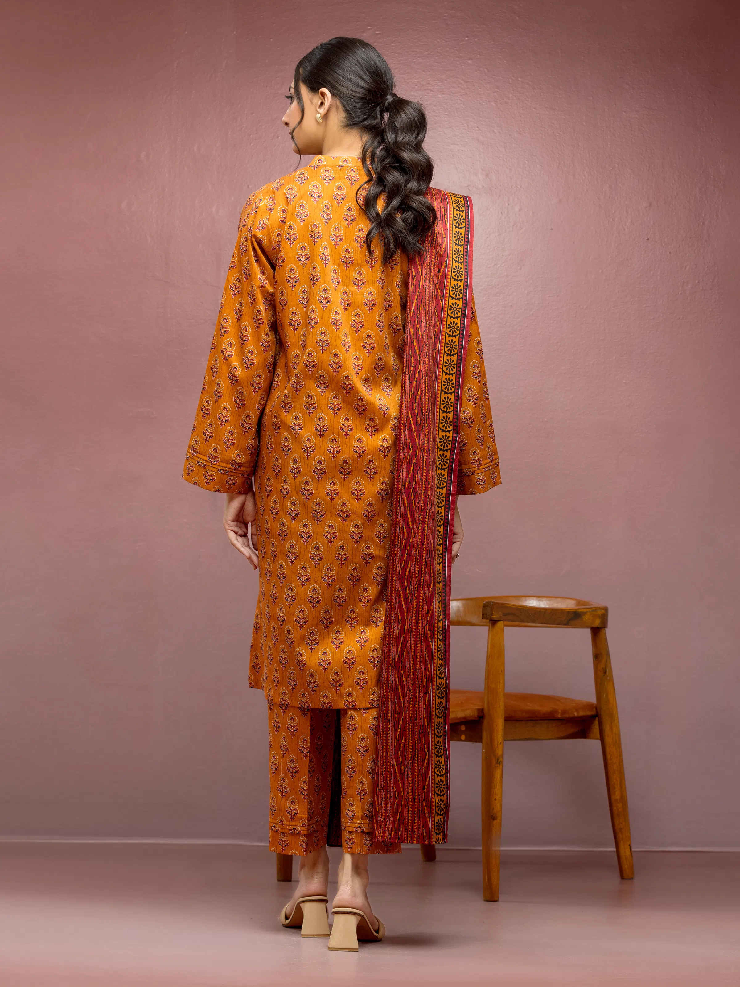 Unstitched Printed Lawn Suit - EWU5A1-35097-3P - Image 2