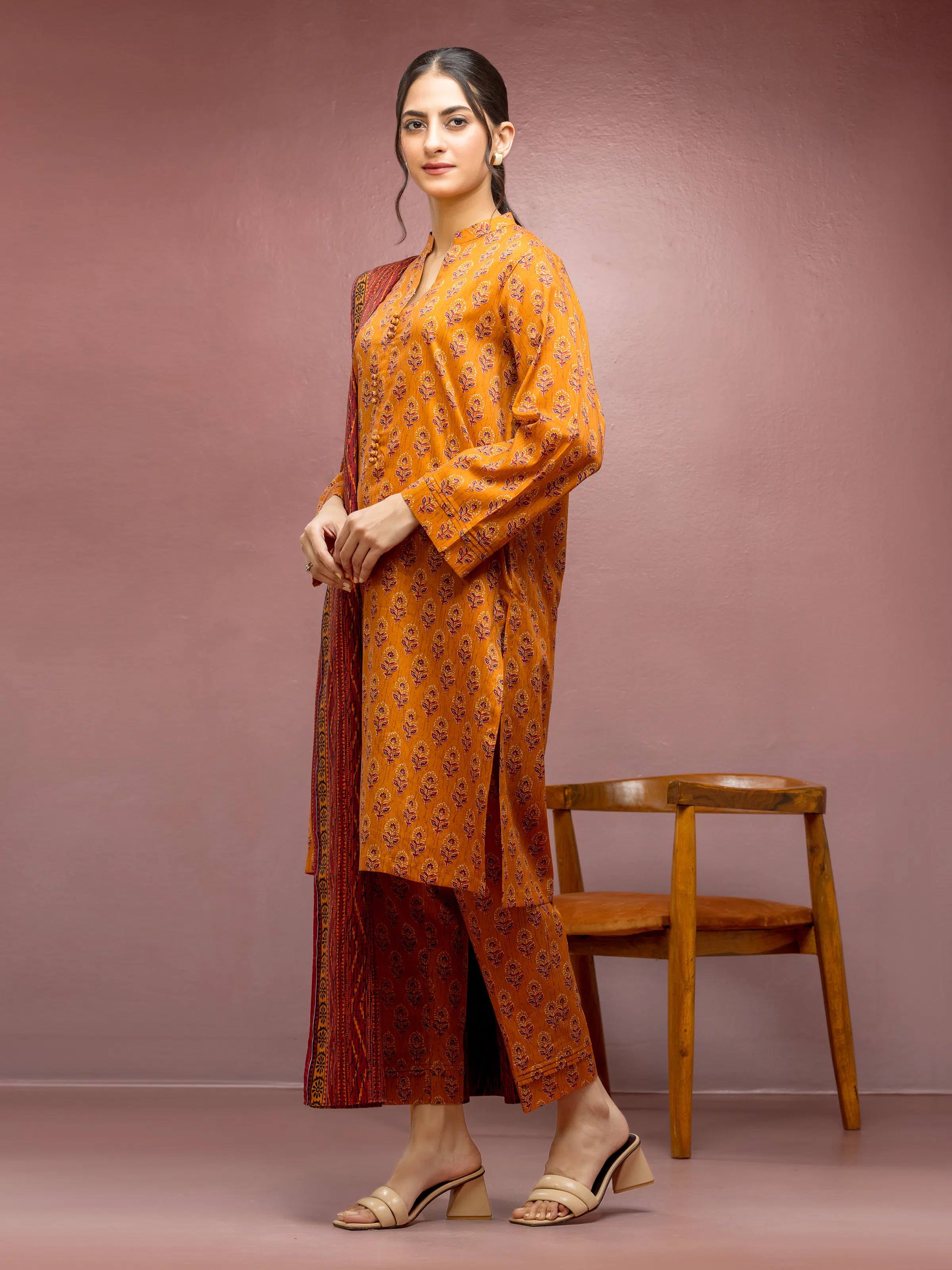 Unstitched Printed Lawn Suit - EWU5A1-35097-3P - Image 3