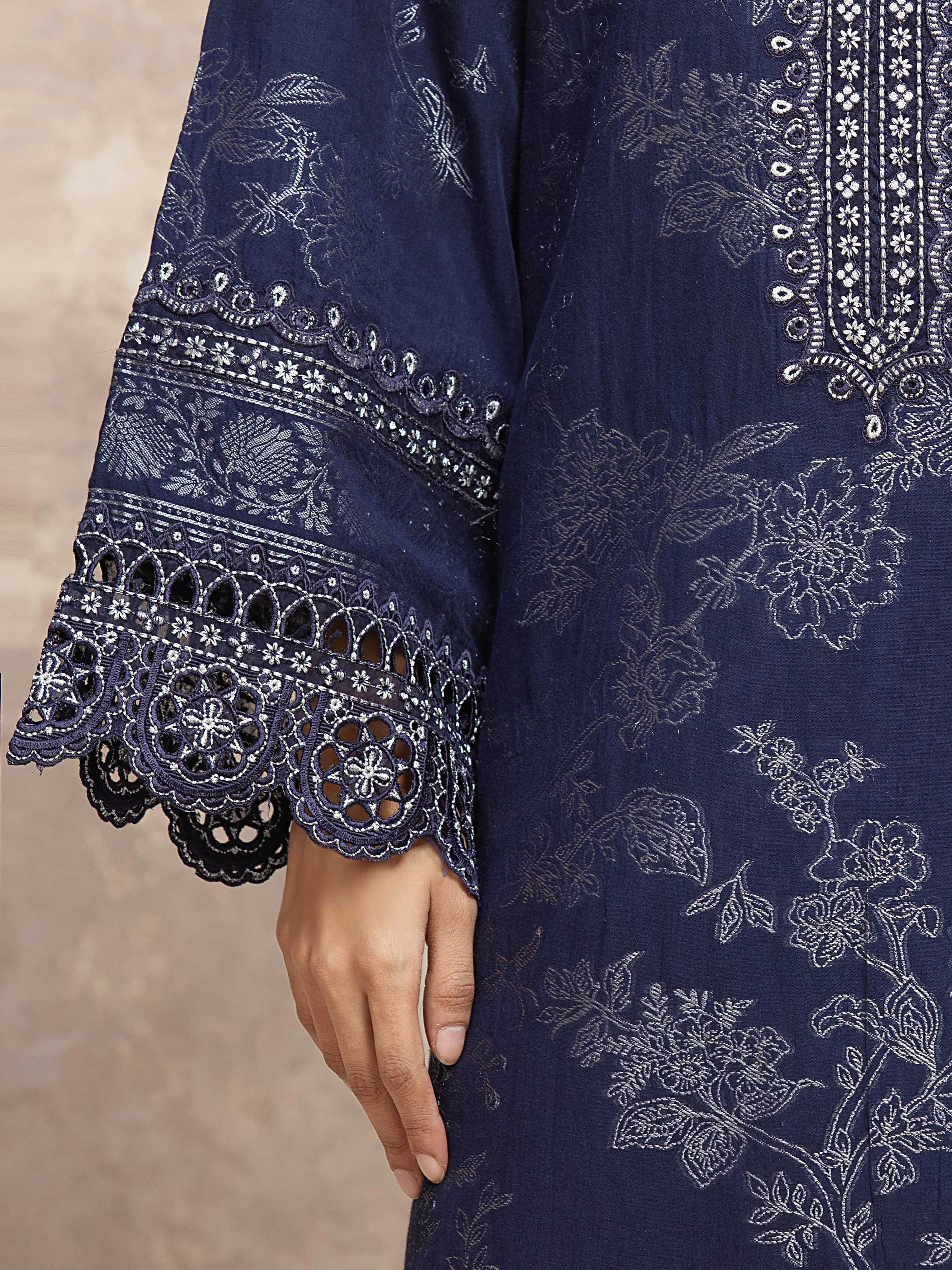 Unstitched Embroidered Jacquard Suit - EWU5V3-31852-3P - Image 4