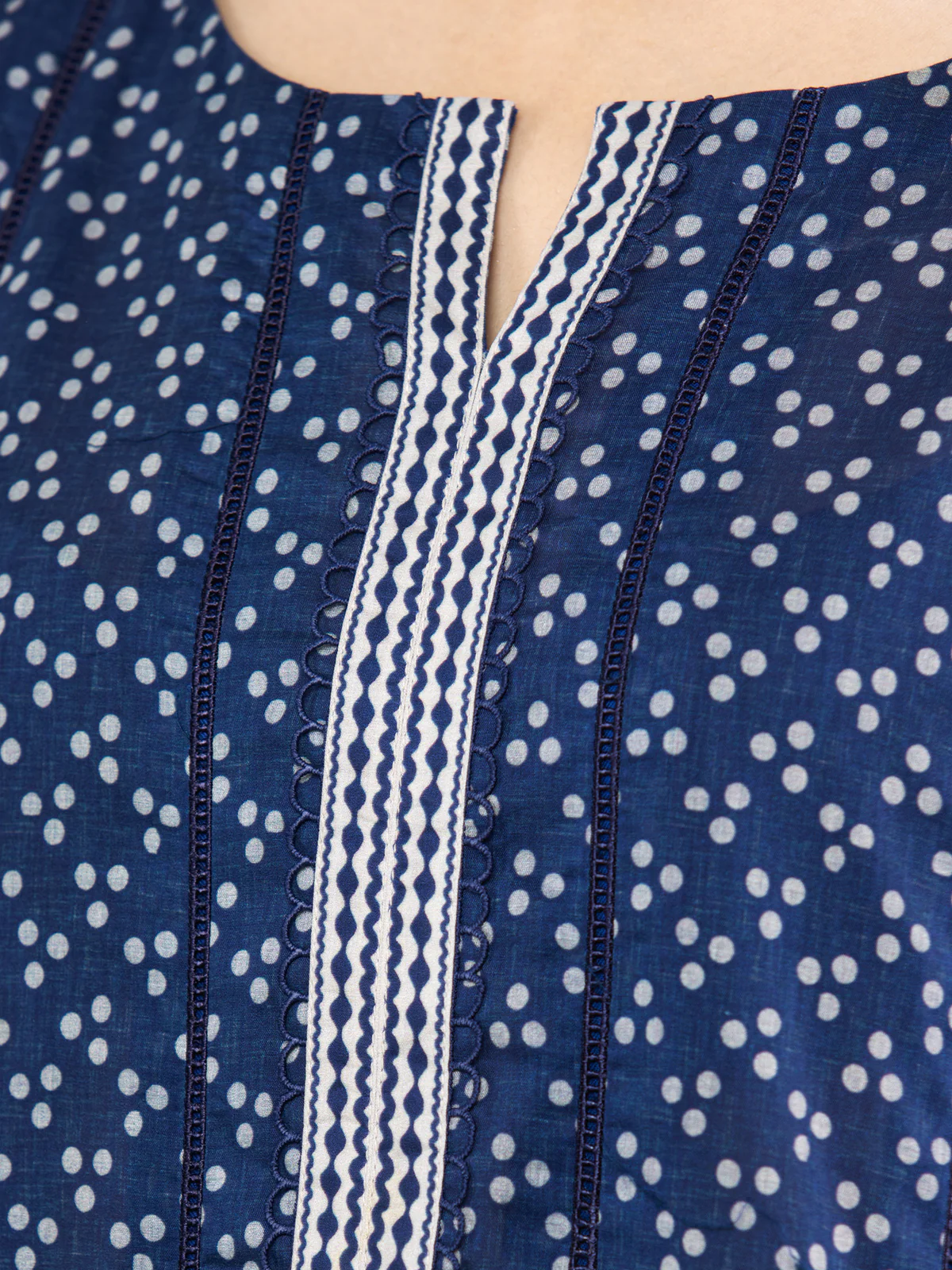 Unstitched Printed Lawn Shirt - EWU23A1-26030S - Image 3