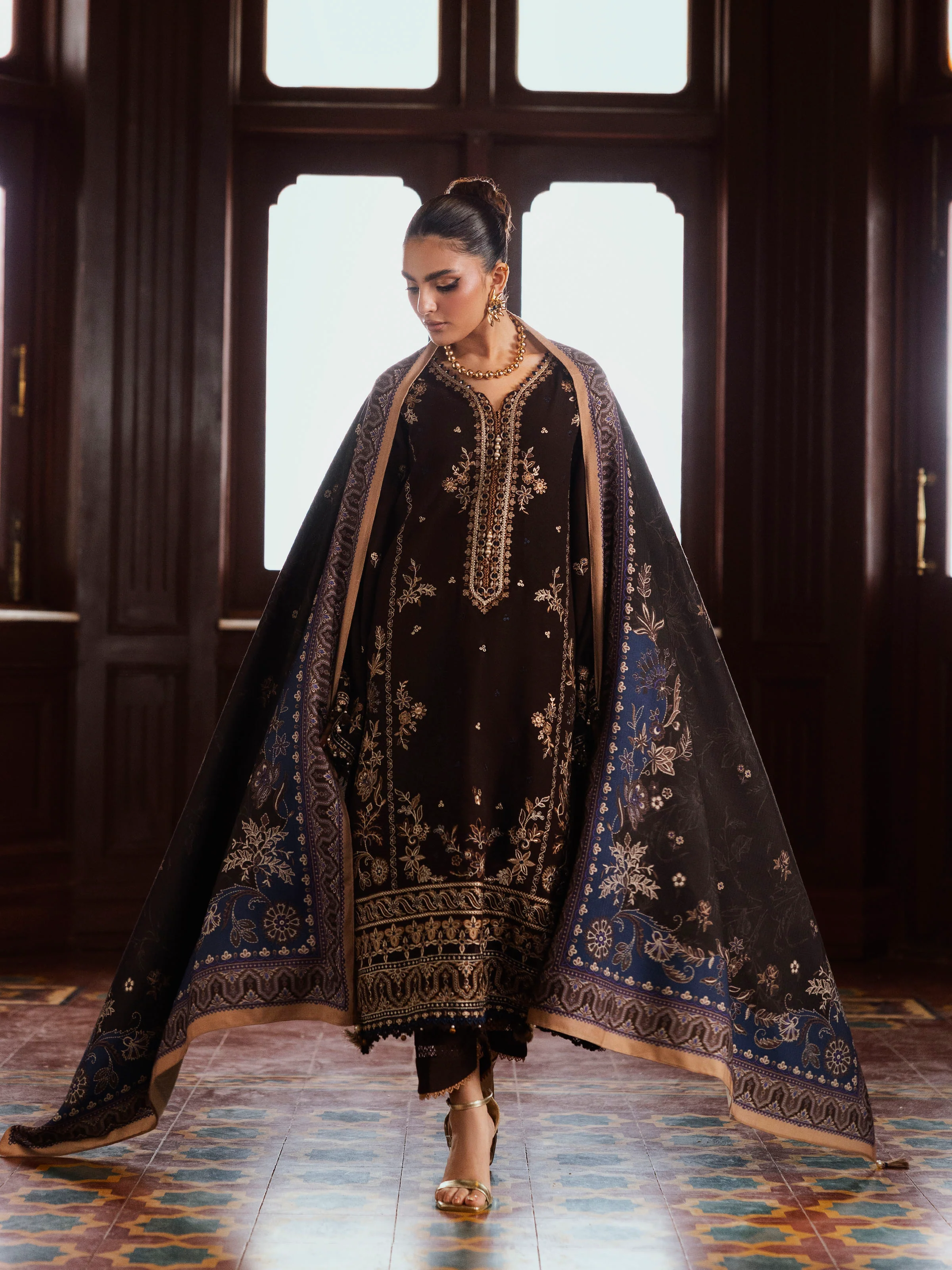Unstitched Embroidered Khaddar Suit - EWU5V11-32003-3P - Image 3