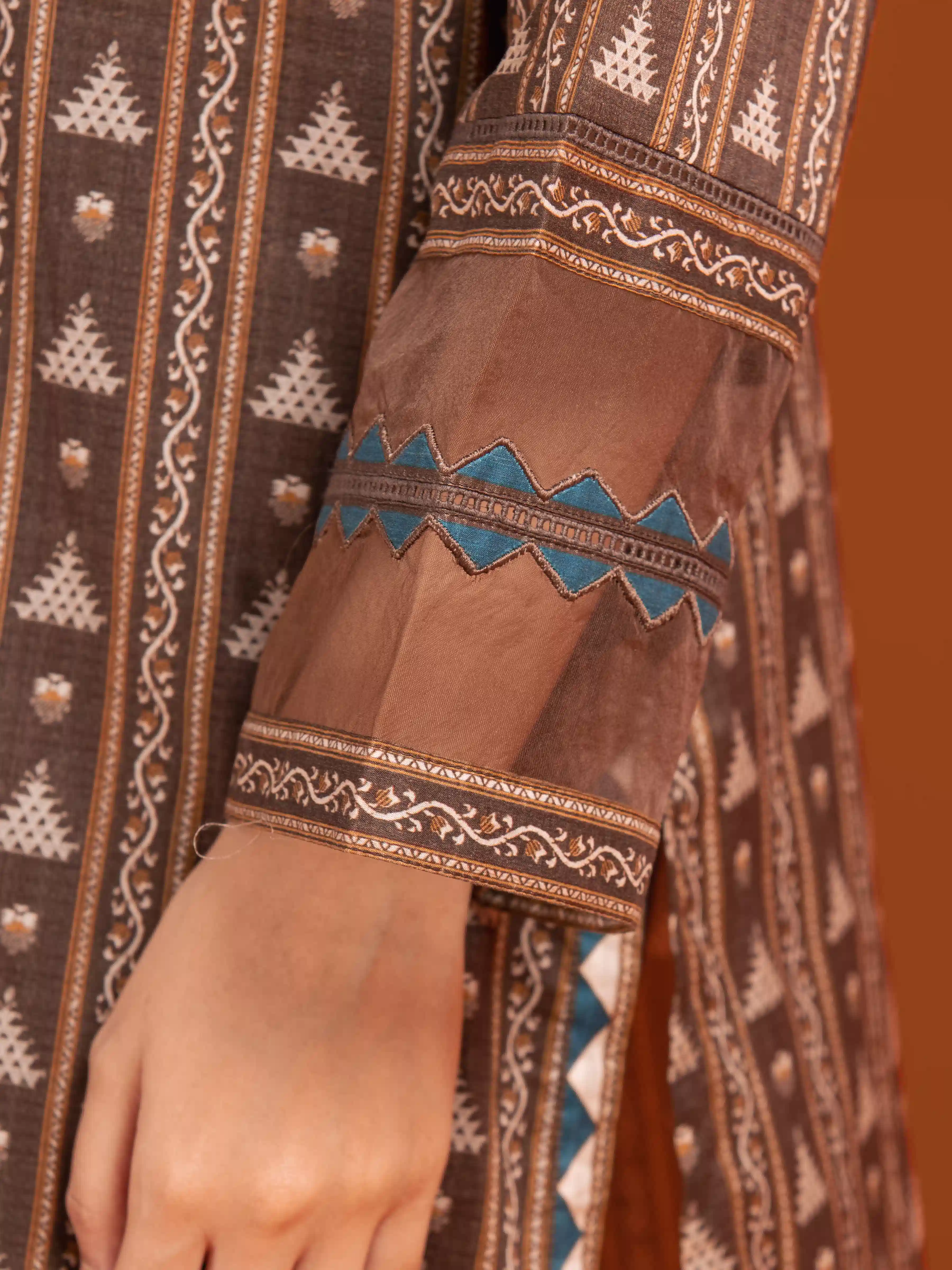 Unstitched Printed Khaddar Suit - EWU24A3-27038-3P - Image 4