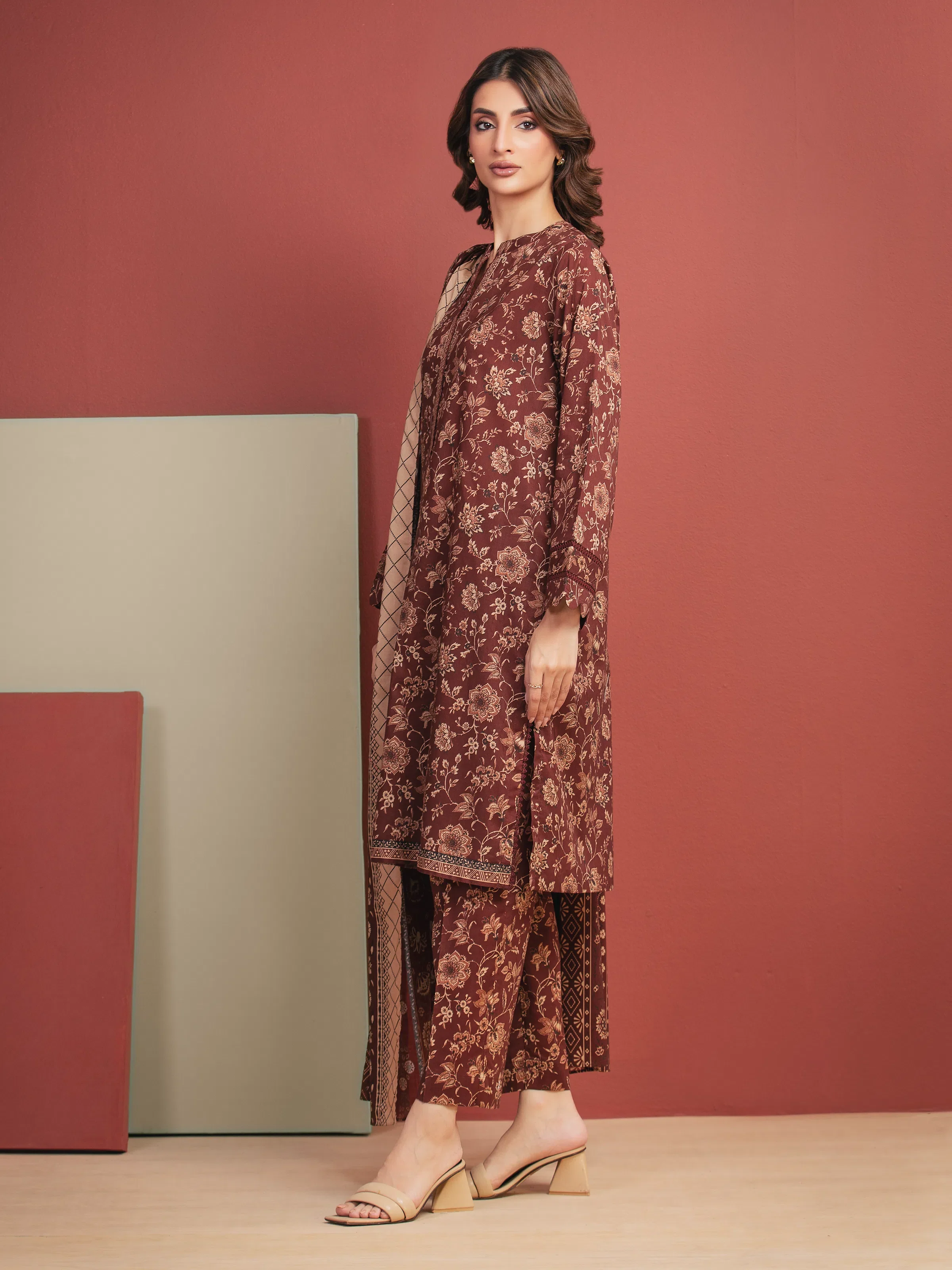 Unstitched Printed Lawn Suit - EWU5A1-35650-3P - Image 5