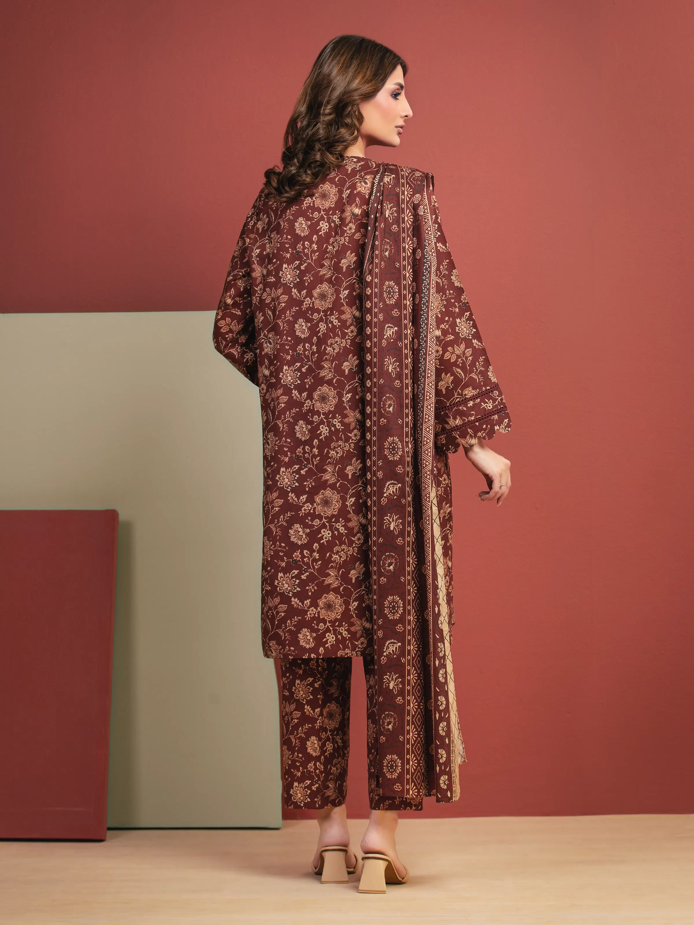 Unstitched Printed Lawn Suit - EWU5A1-35650-3P - Image 6