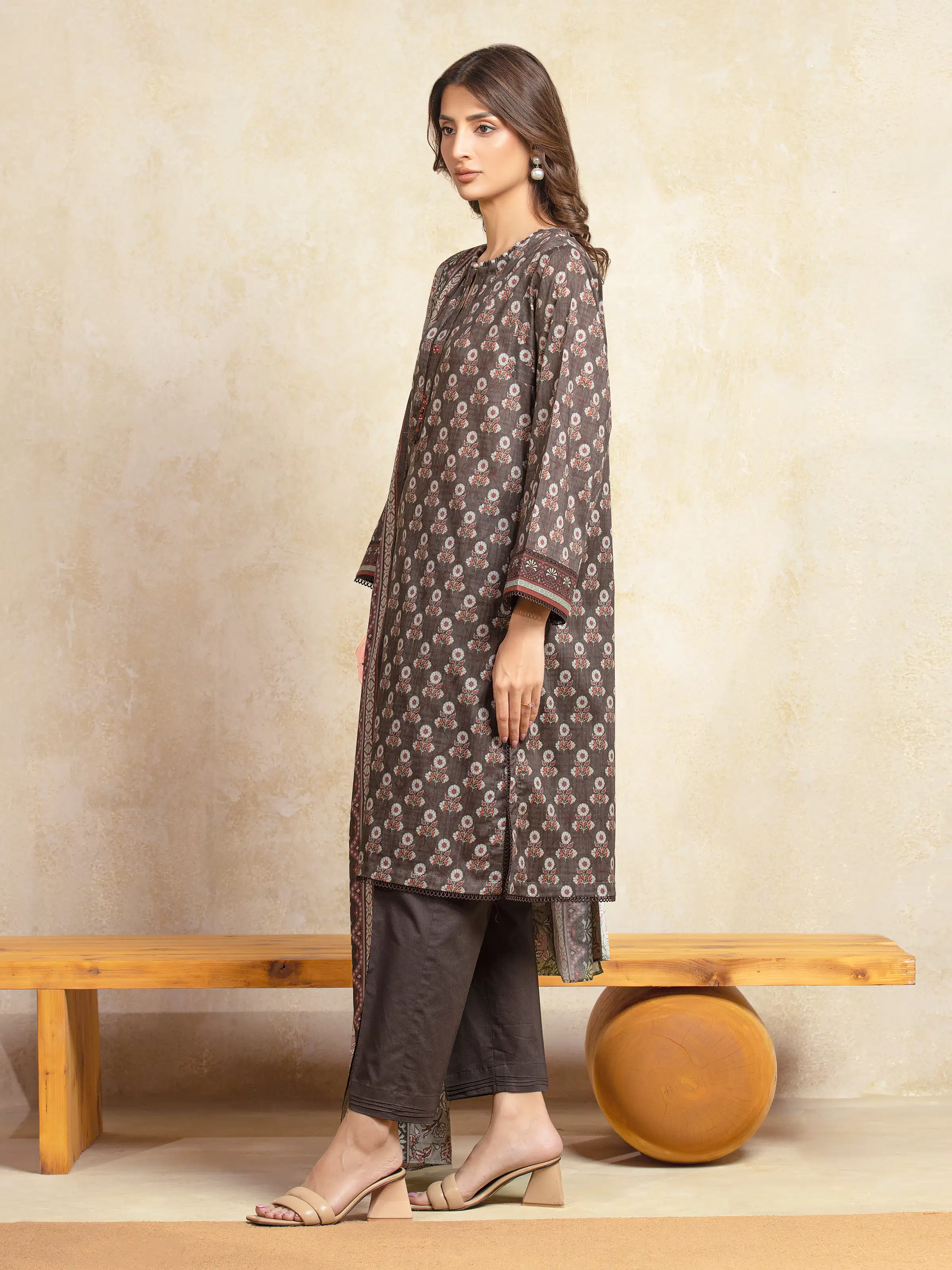 Unstitched Printed Khaddar Suit - EWU5A3-35954-3P - Image 5