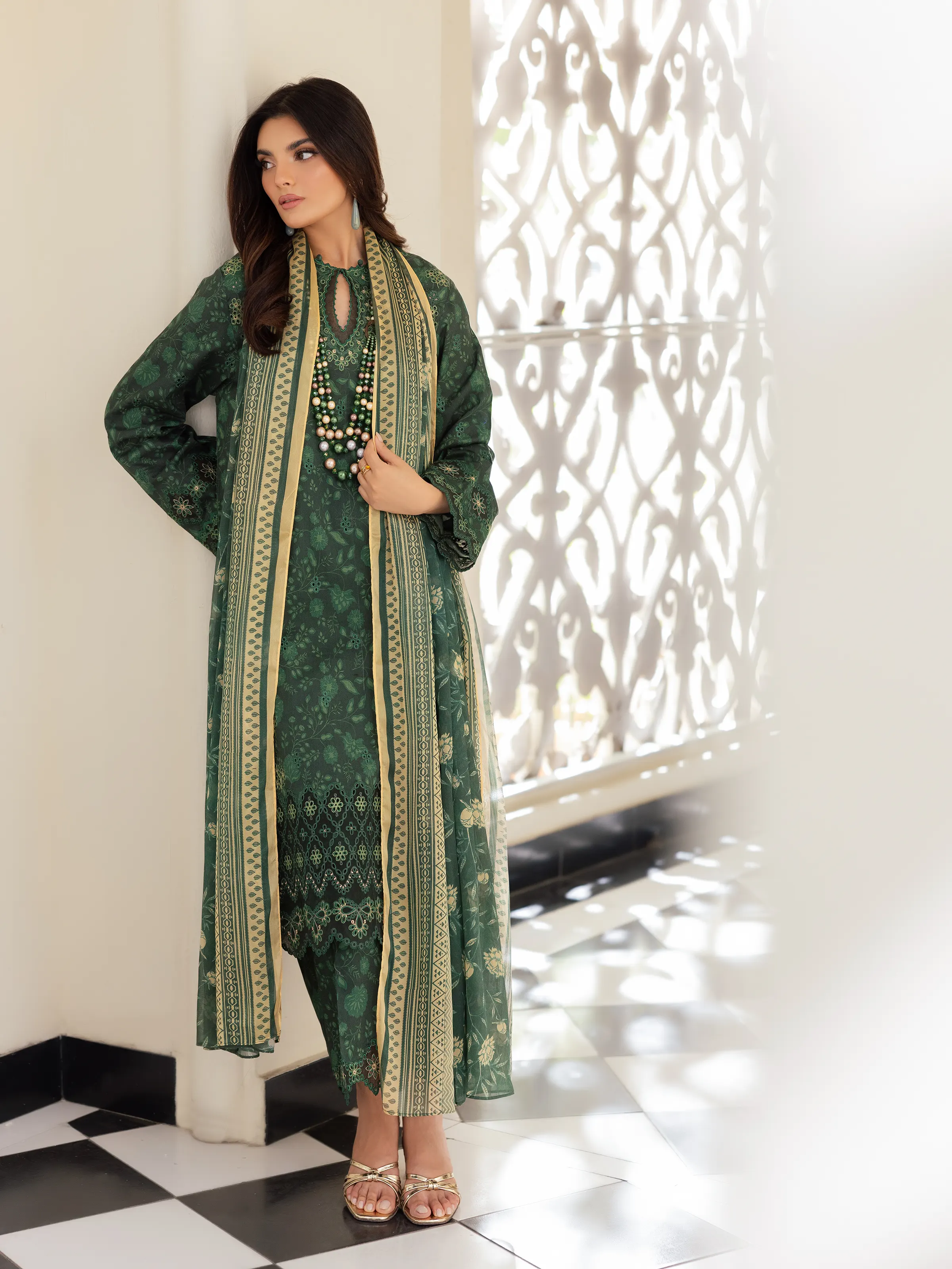 Unstitched Embroidered Lawn Suit - EWU5V1-31414-3P - Image 5