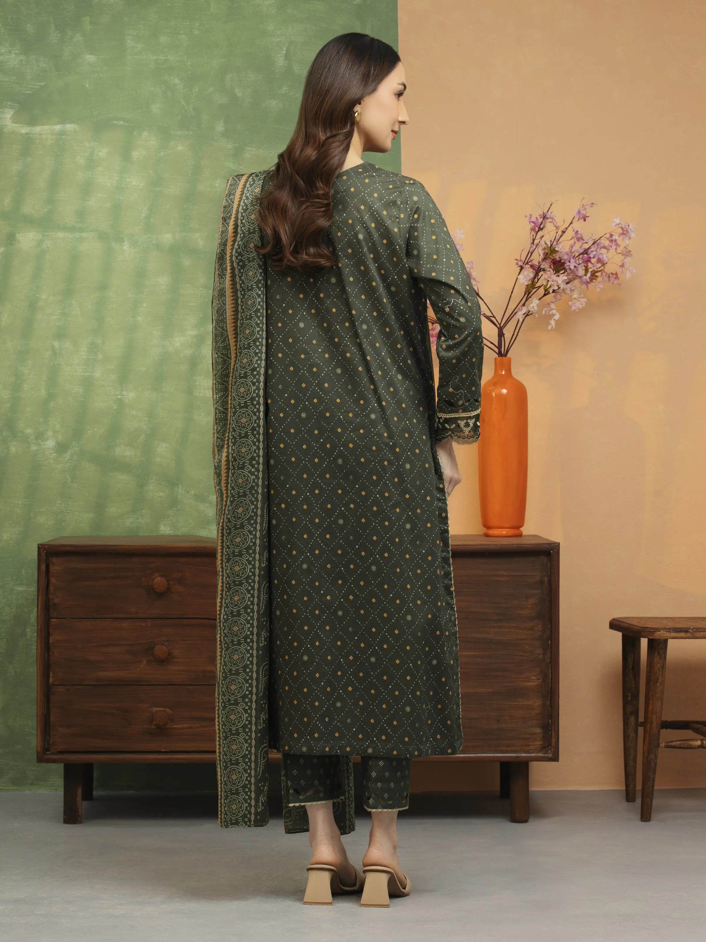 Unstitched Embroidered Lawn Suit - EWU5V1-31423-3P - Image 2