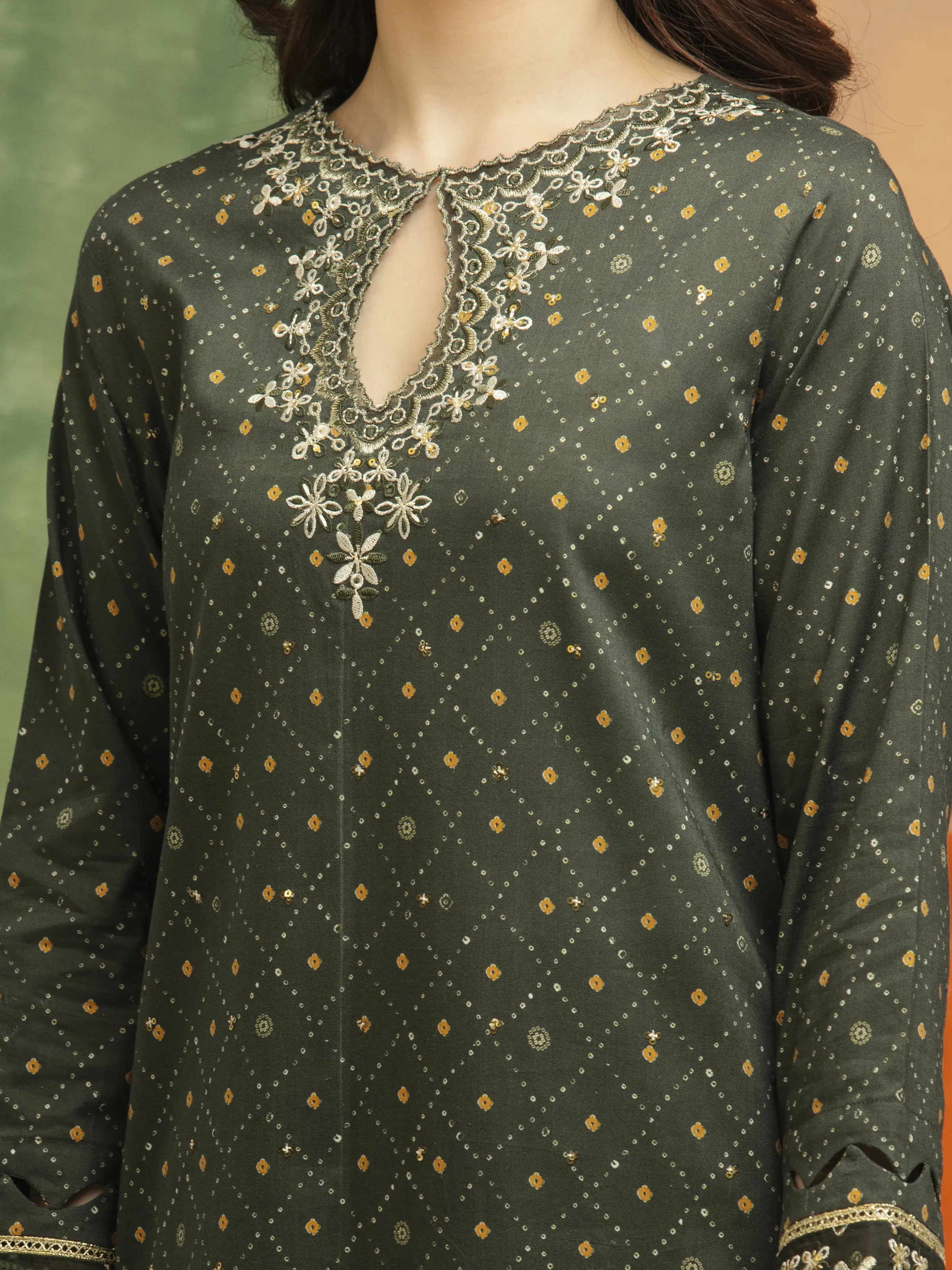 Unstitched Embroidered Lawn Suit - EWU5V1-31423-3P - Image 3