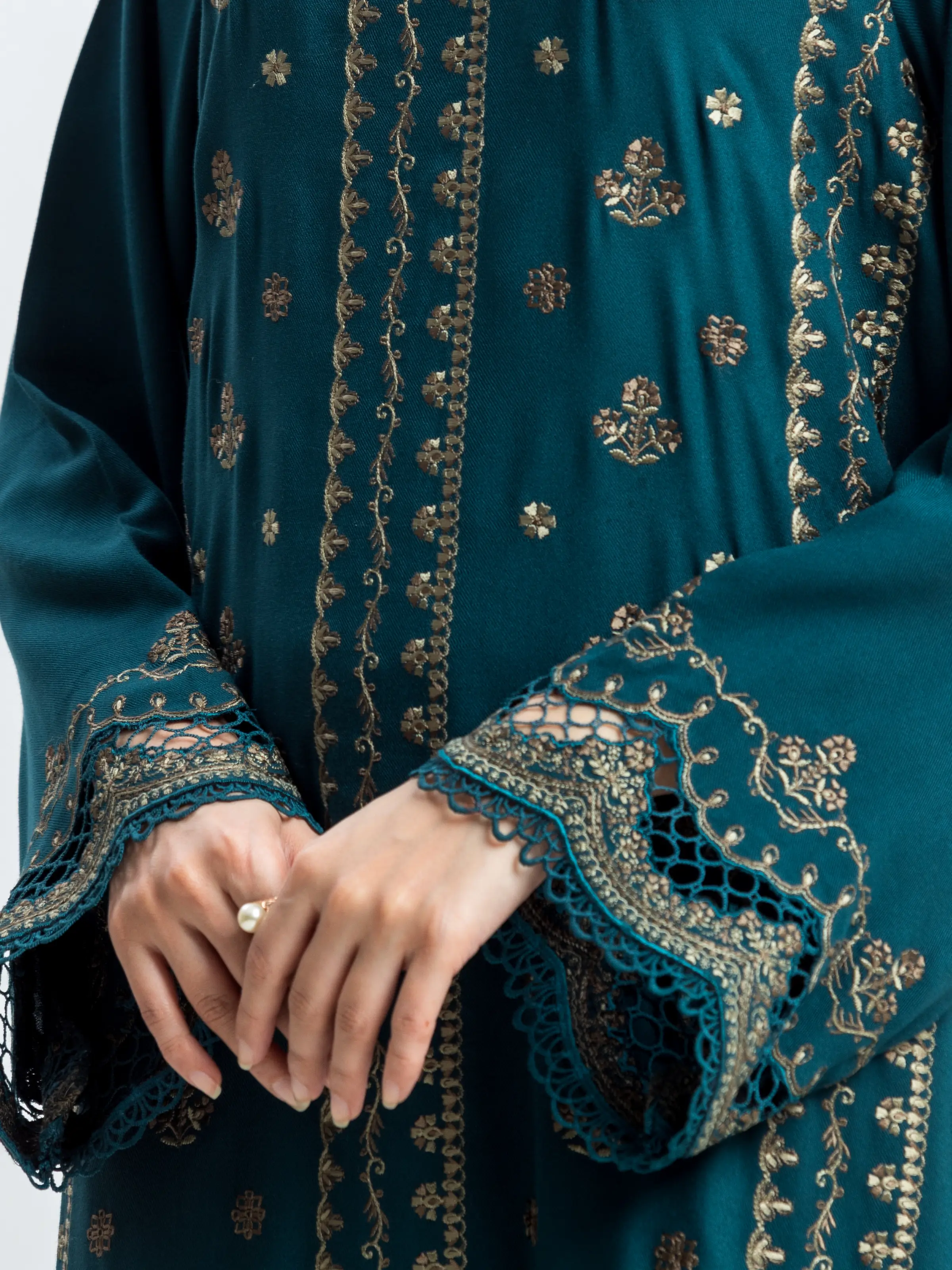 Unstitched Embroidered Viscose Suit - EWU24V13-30228-3P - Image 4
