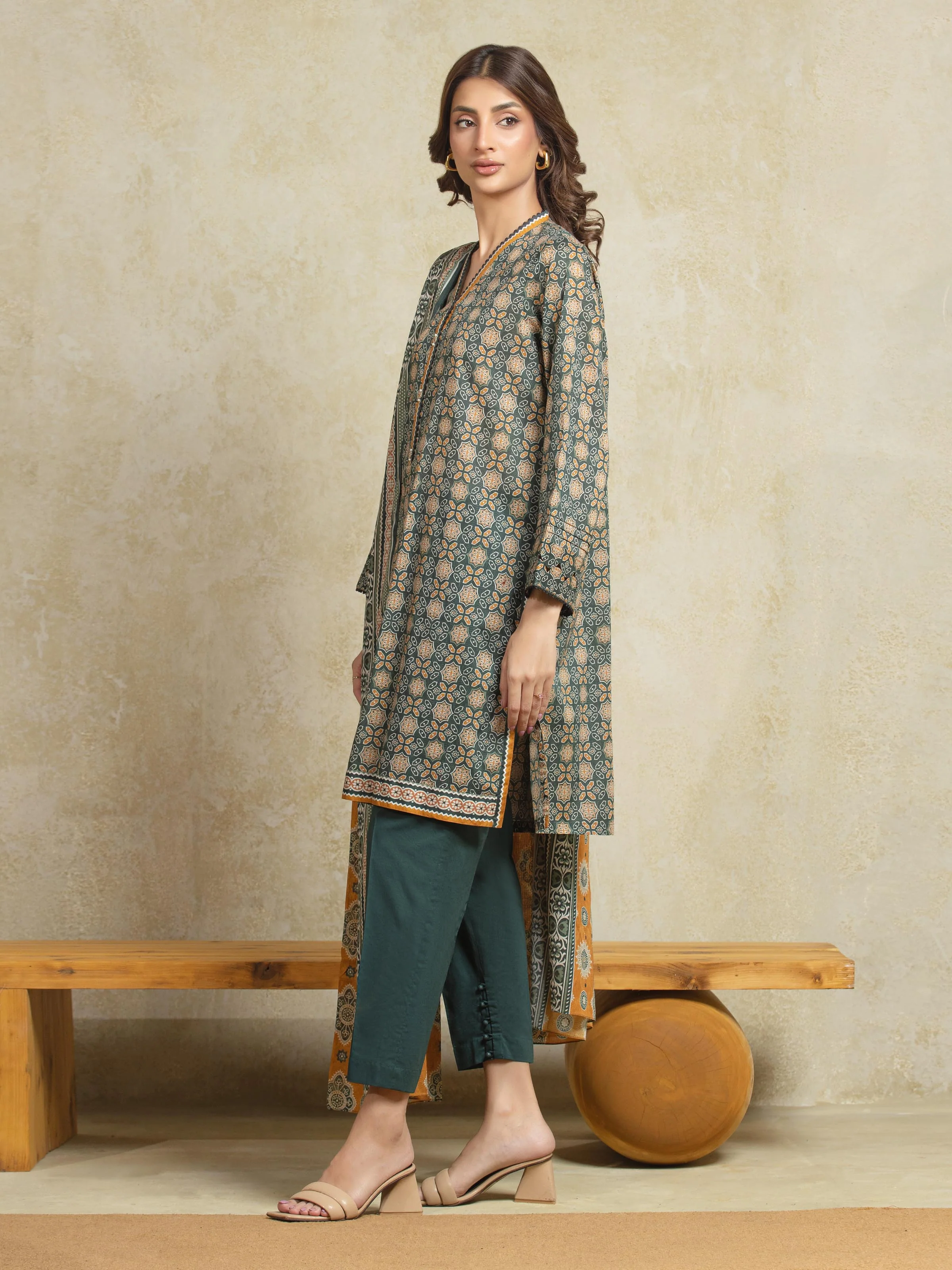 Unstitched Printed Khaddar Suit - EWU5A3-35945-3P - Image 5