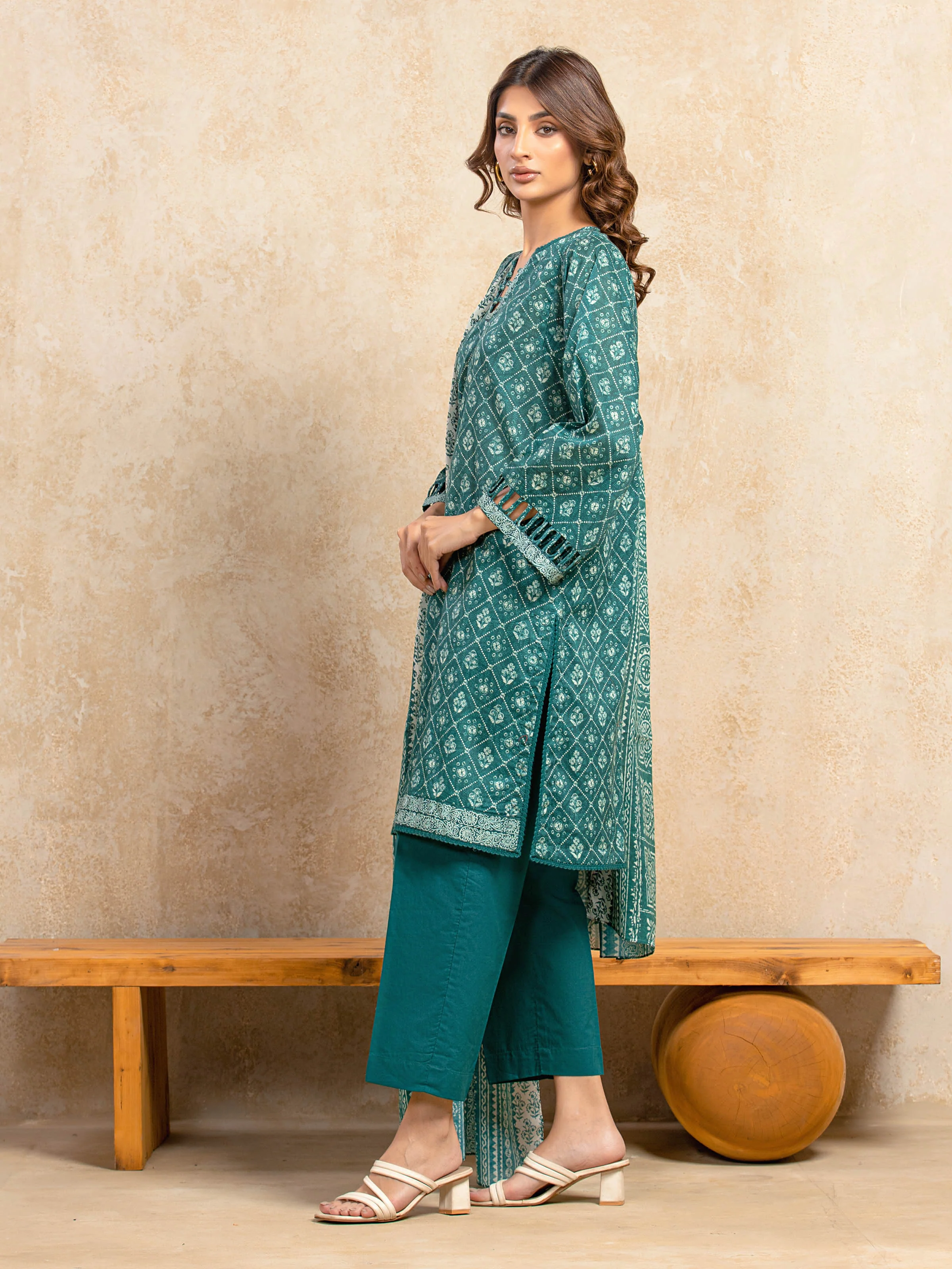 Unstitched Printed Khaddar Suit - EWU5A3-35982-3P - Image 4