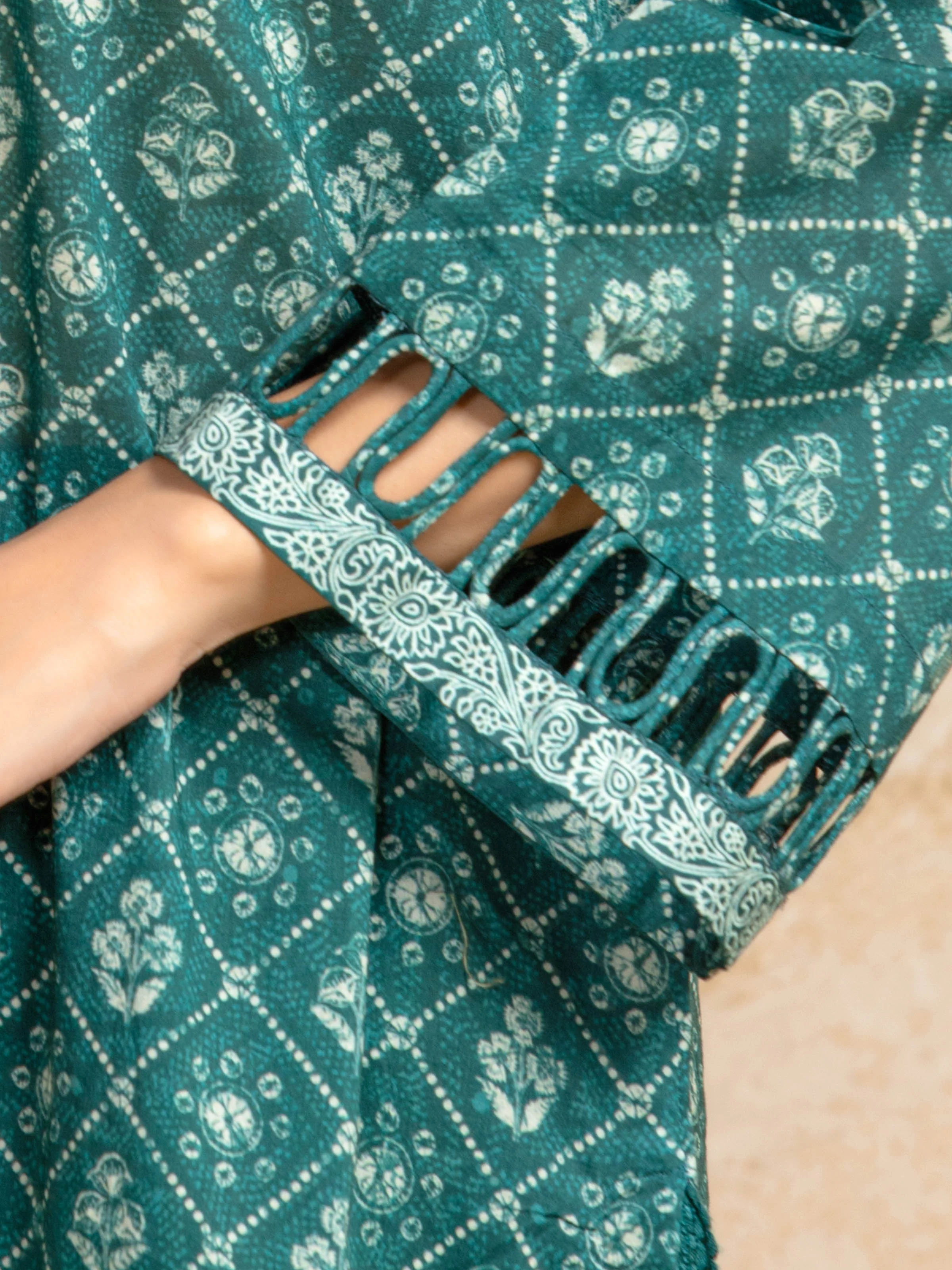 Unstitched Printed Khaddar Suit - EWU5A3-35982-3P - Image 5