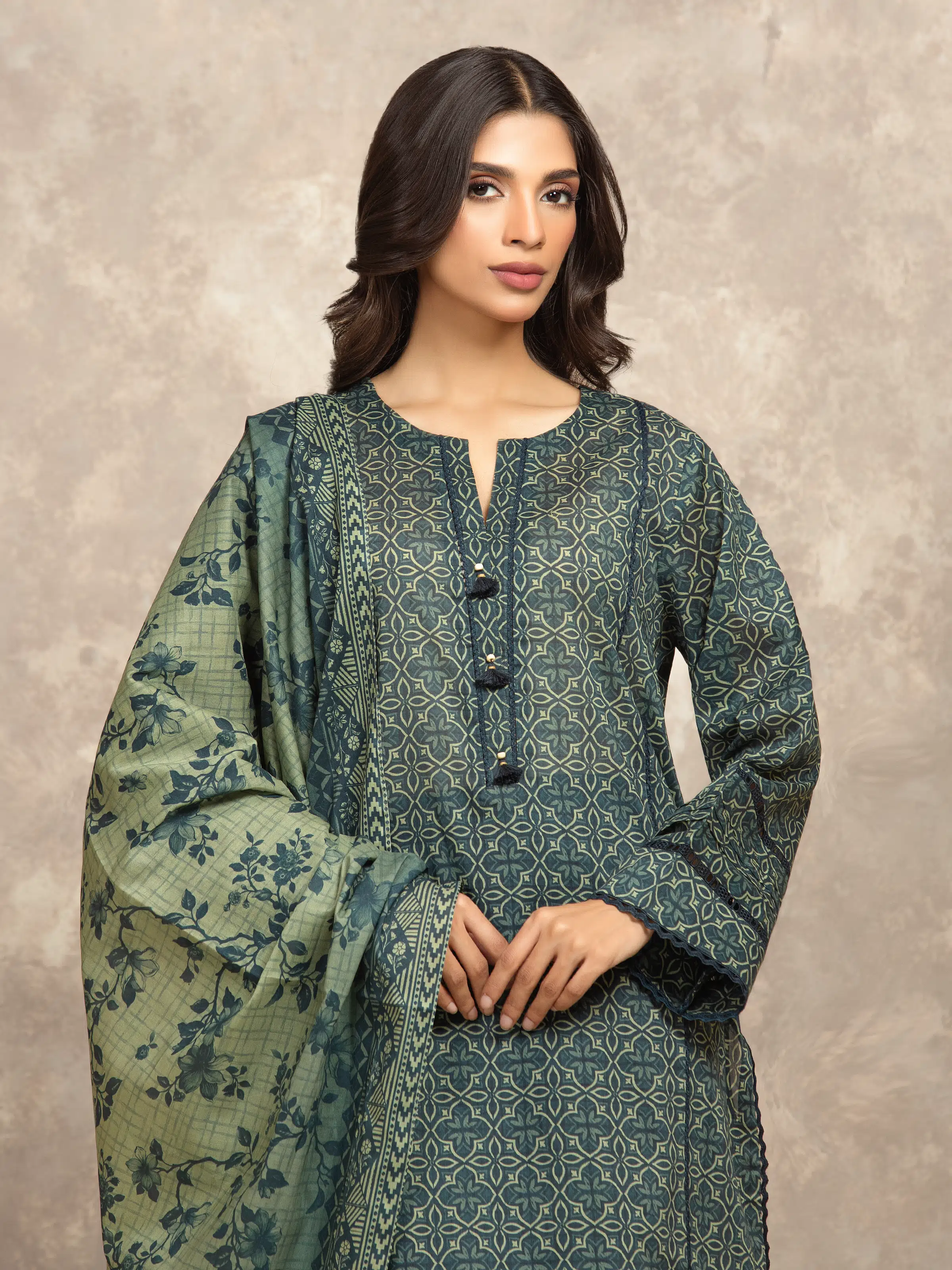 Unstitched Printed Khaddar Suit - EWU5A3-36047-3P - Image 2