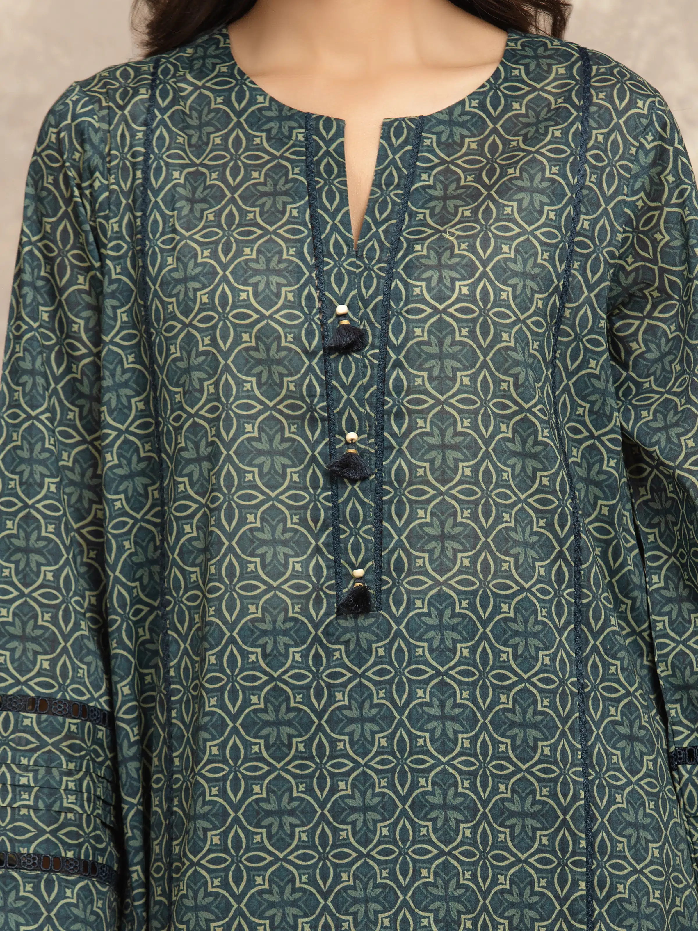 Unstitched Printed Khaddar Suit - EWU5A3-36047-3P - Image 4