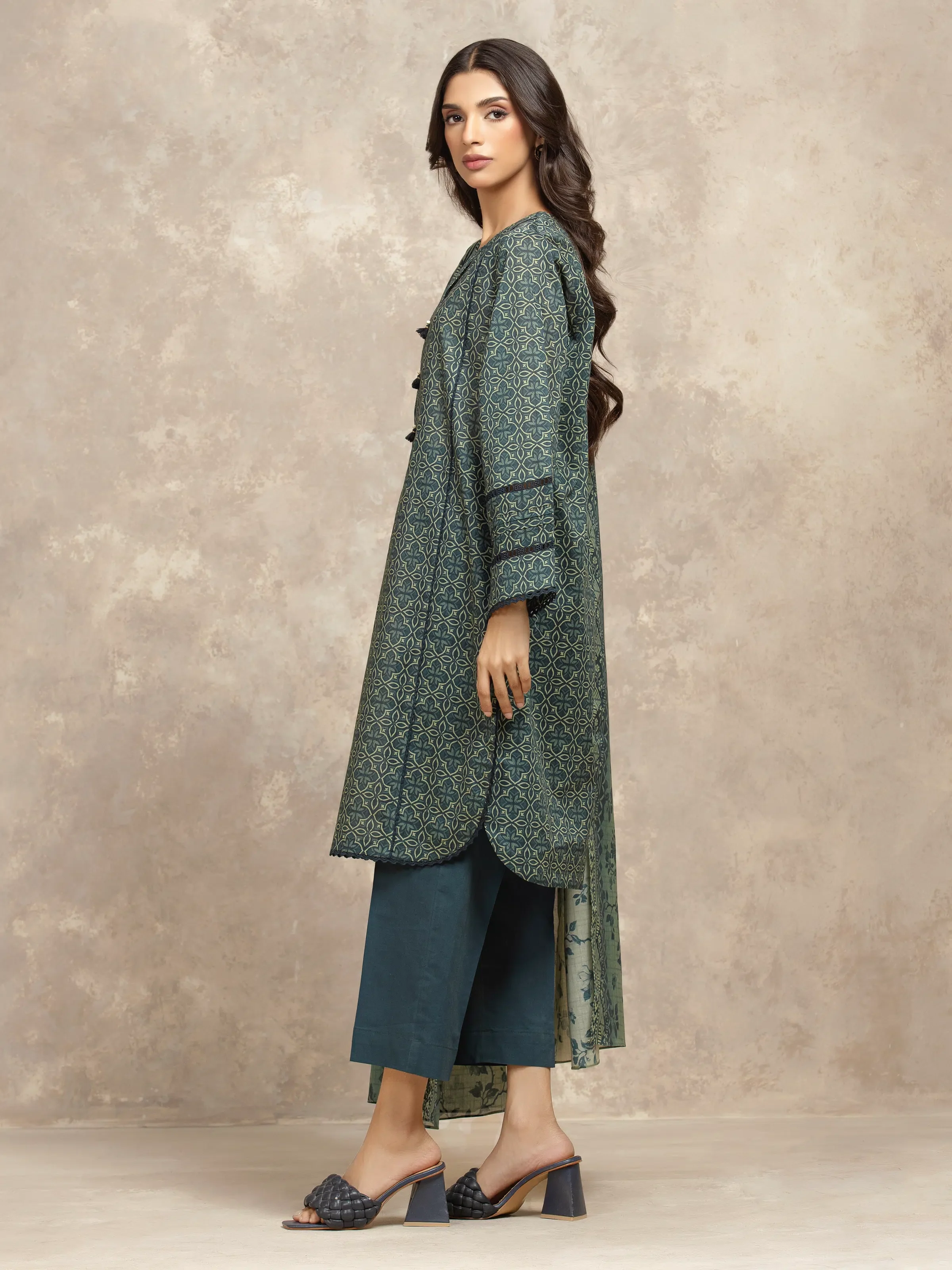 Unstitched Printed Khaddar Suit - EWU5A3-36047-3P - Image 5