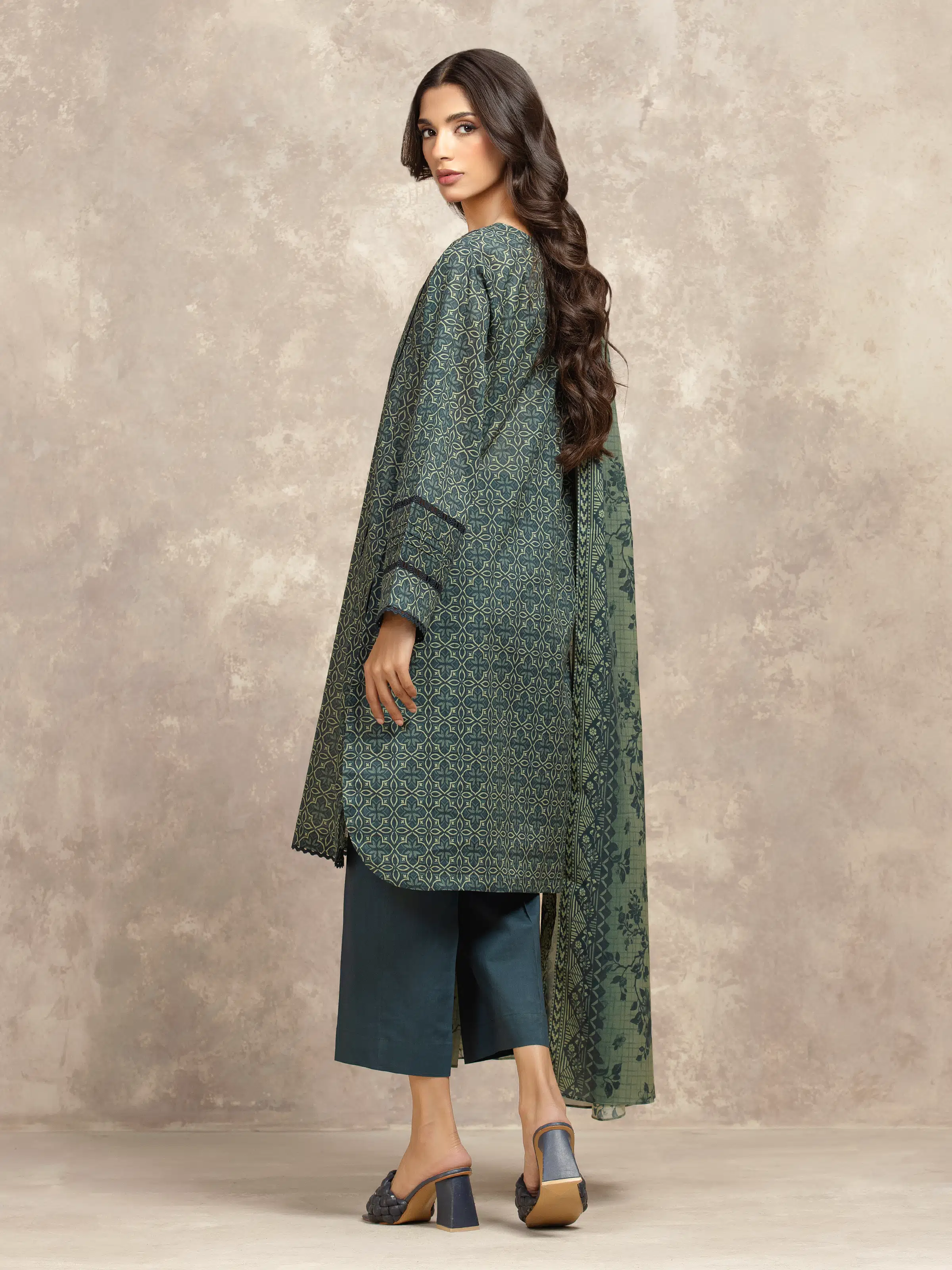 Unstitched Printed Khaddar Suit - EWU5A3-36047-3P - Image 6