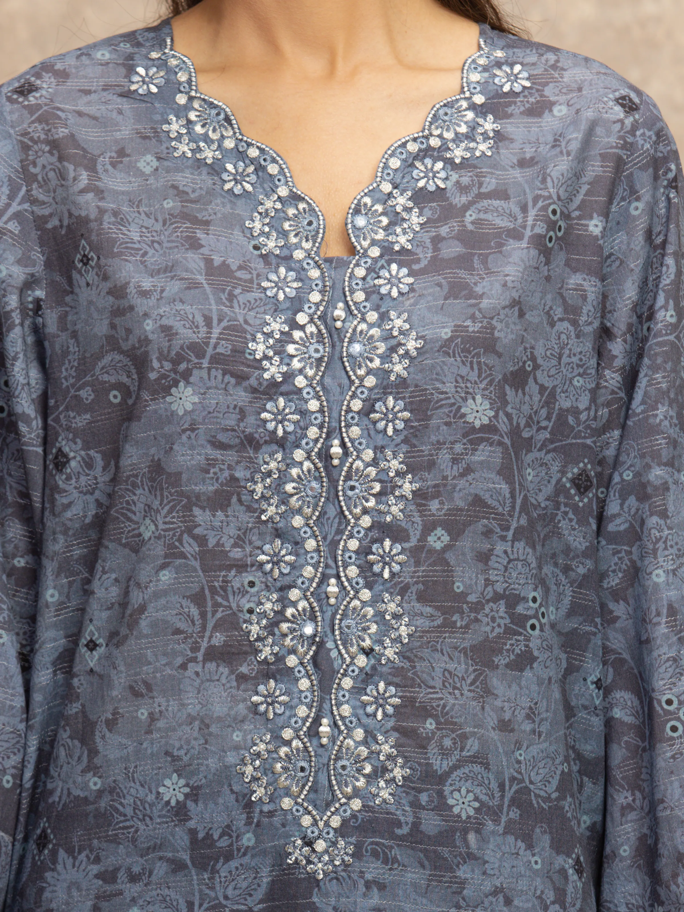 Unstitched Embroidered Lawn Suit - EWU5V1-31878-3P - Image 3