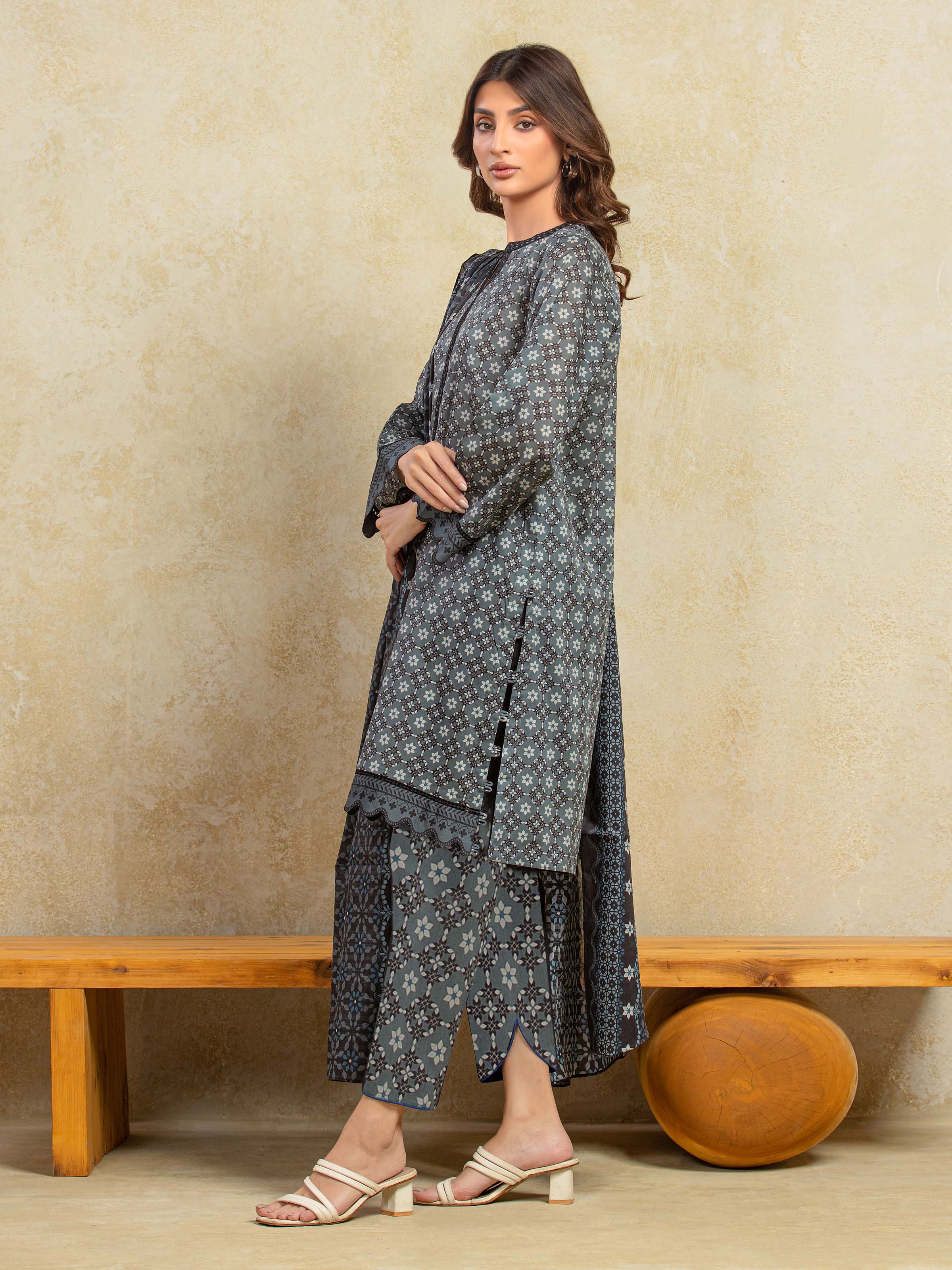 Unstitched Printed Khaddar Suit - EWU5A3-36100-3P - Image 5