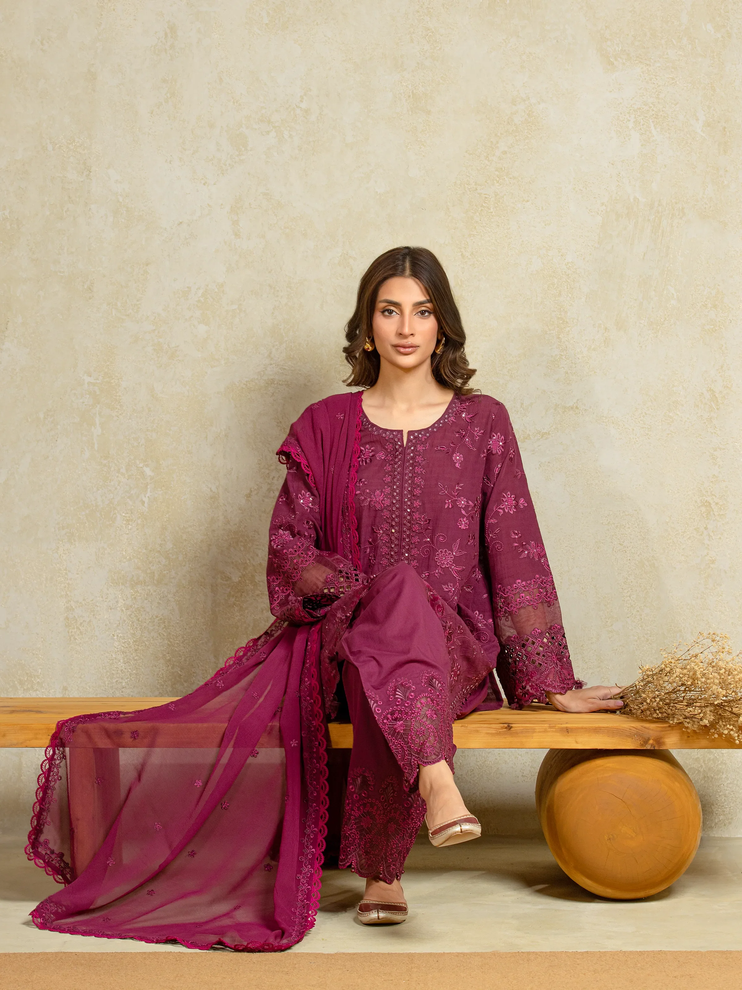Unstitched Embroidered Lawn Suit - EWU5V1-31708-3P - Image 3