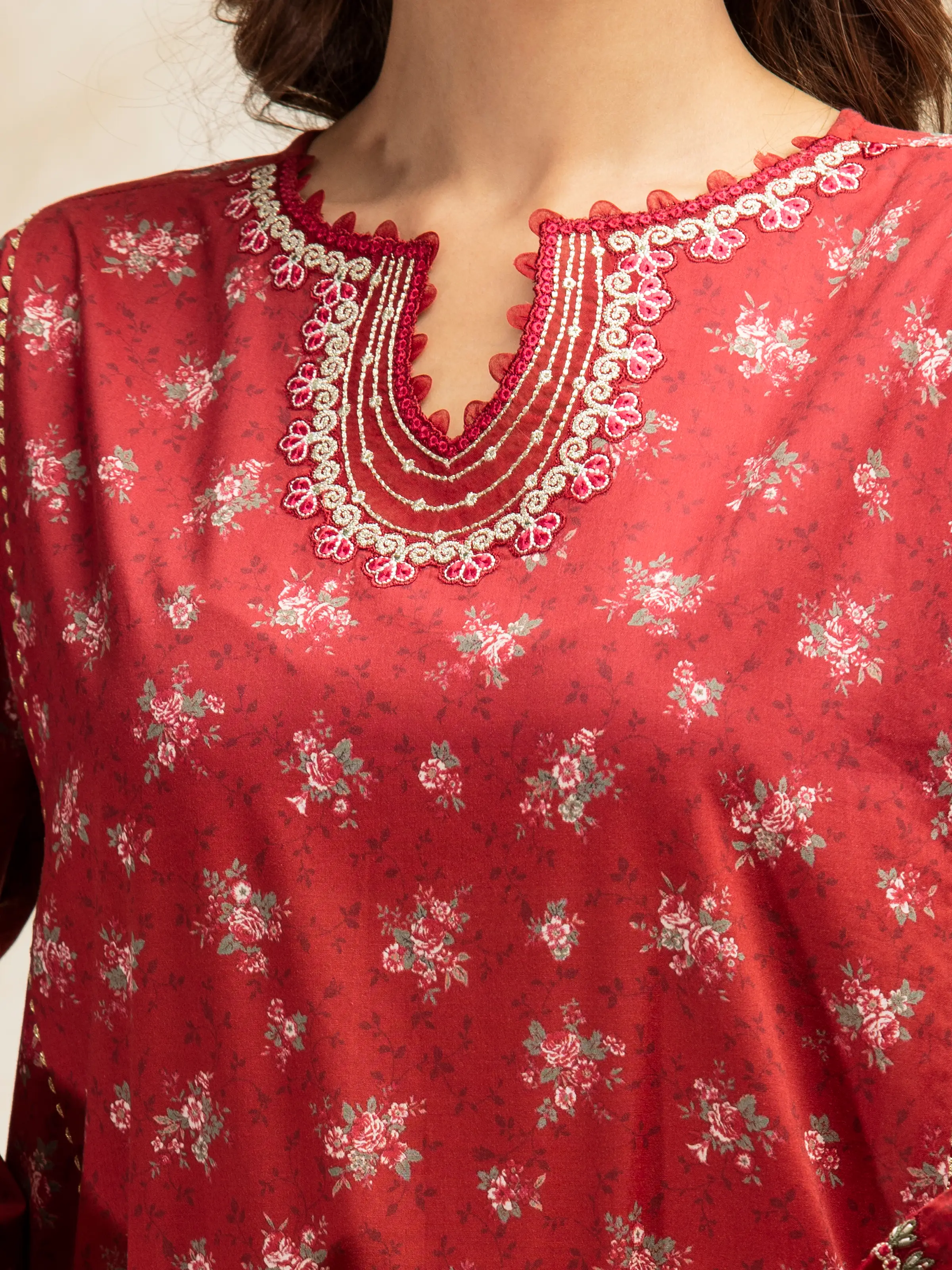 Unstitched Embroidered Lawn Suit - EWU5V1-31186-3P - Image 4