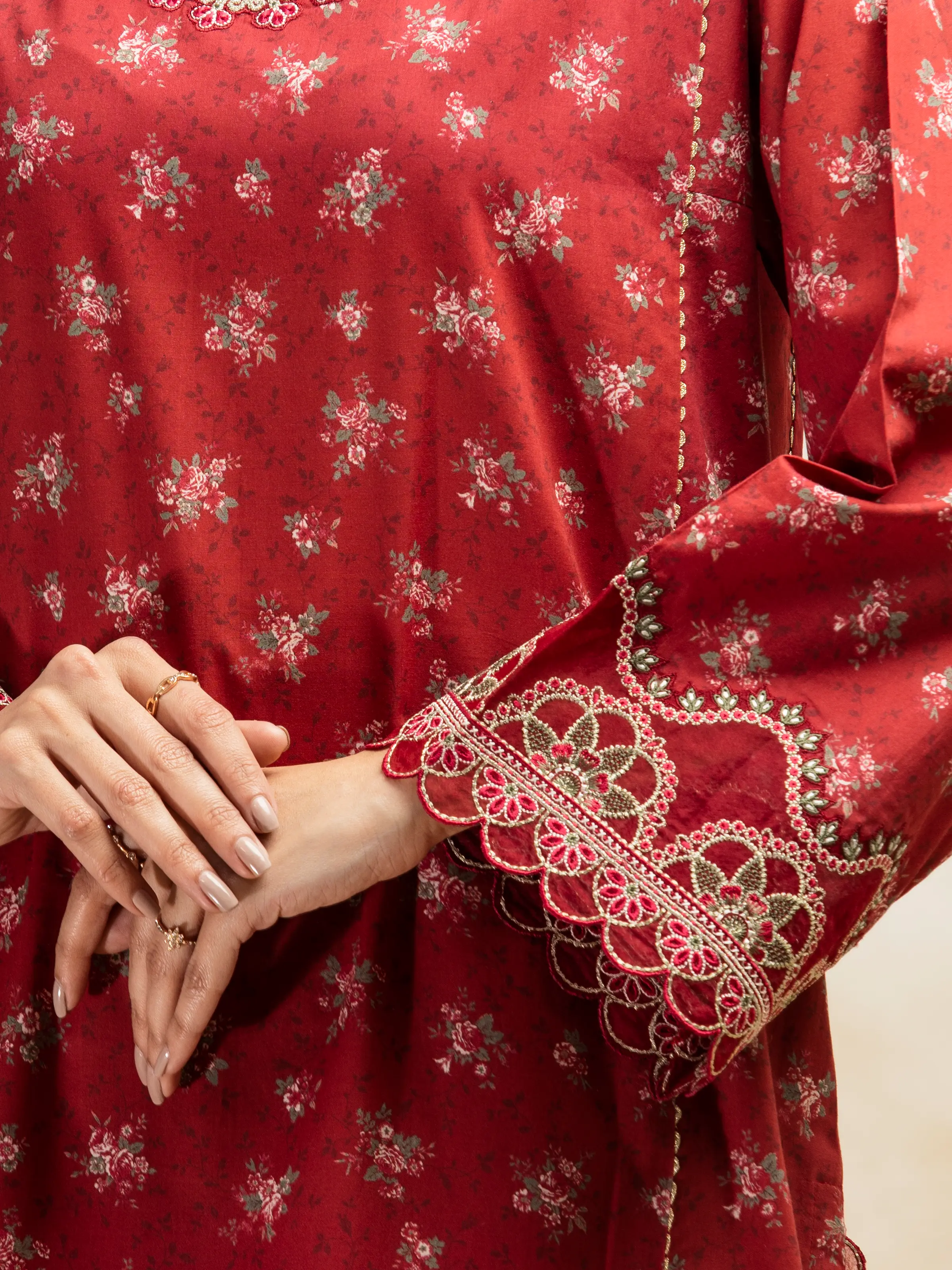 Unstitched Embroidered Lawn Suit - EWU5V1-31186-3P - Image 5