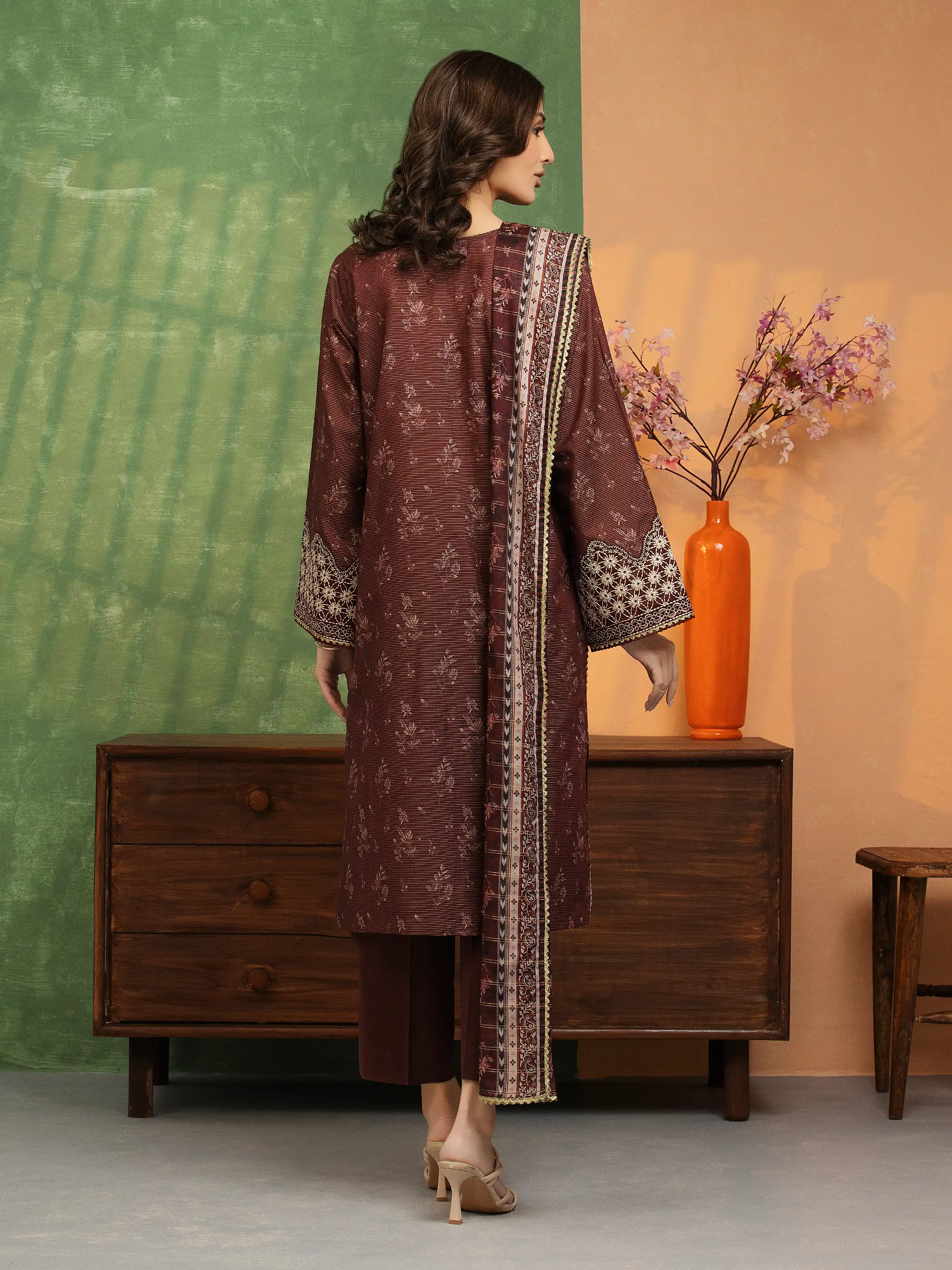 Unstitched Embroidered Lawn Suit - EWU5V1-31198-3P - Image 5